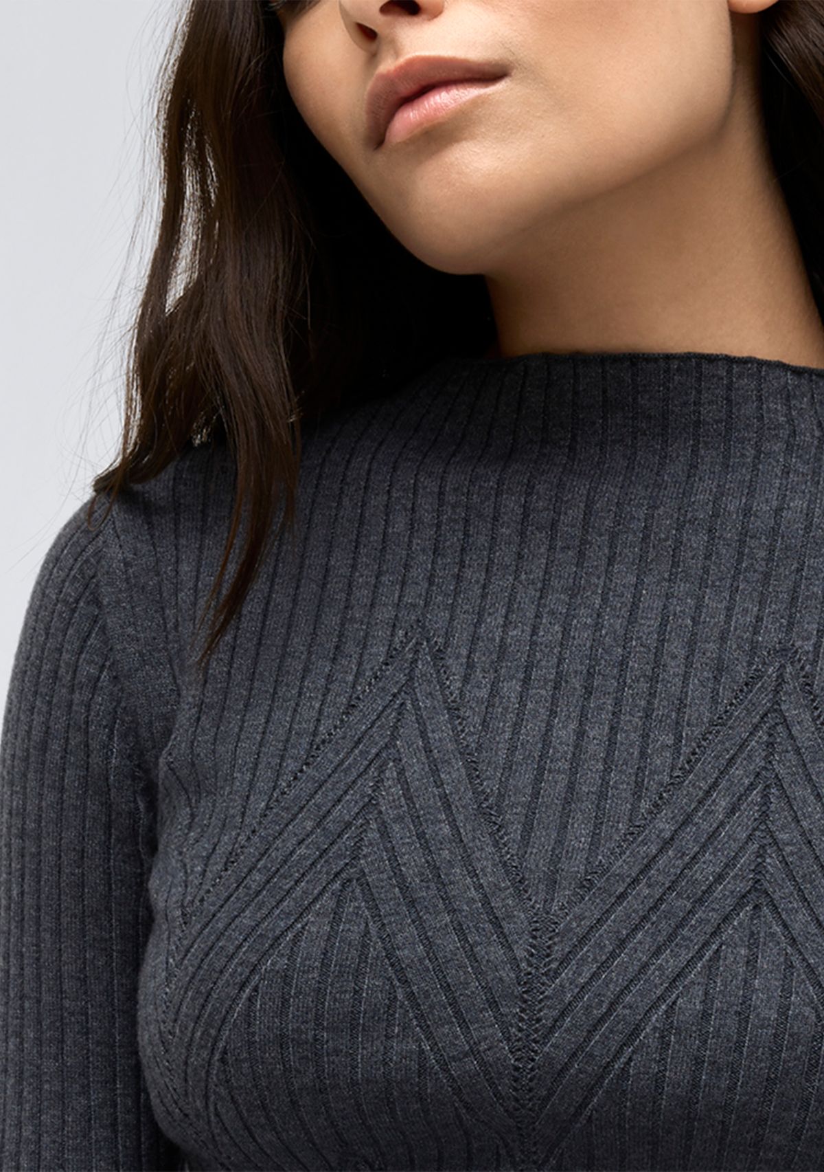 Womens Chevron Stitched Ribbed Knit Sweater