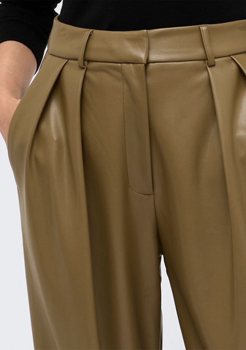 Womens Wide Leg Pleated Pants
