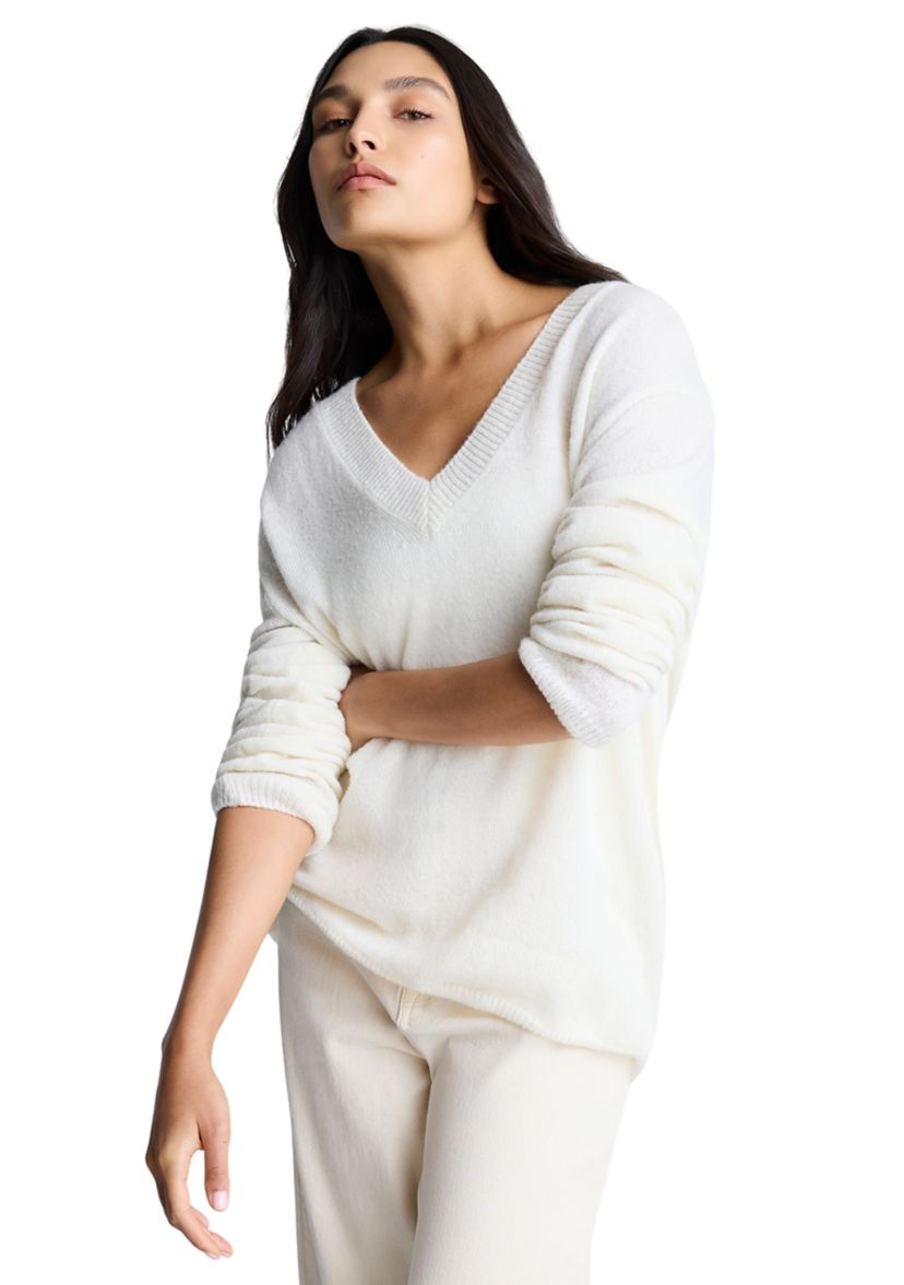 Womens Long Sleeve V-Neck Sweater