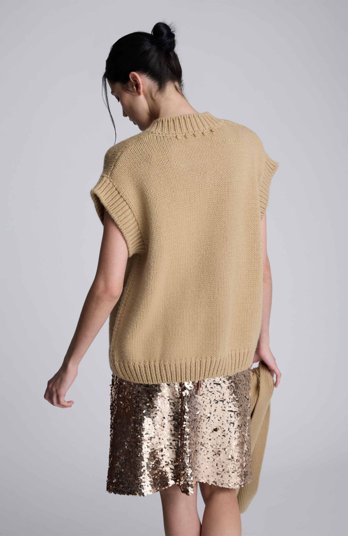 V Neck Sweater Vest with Scarf