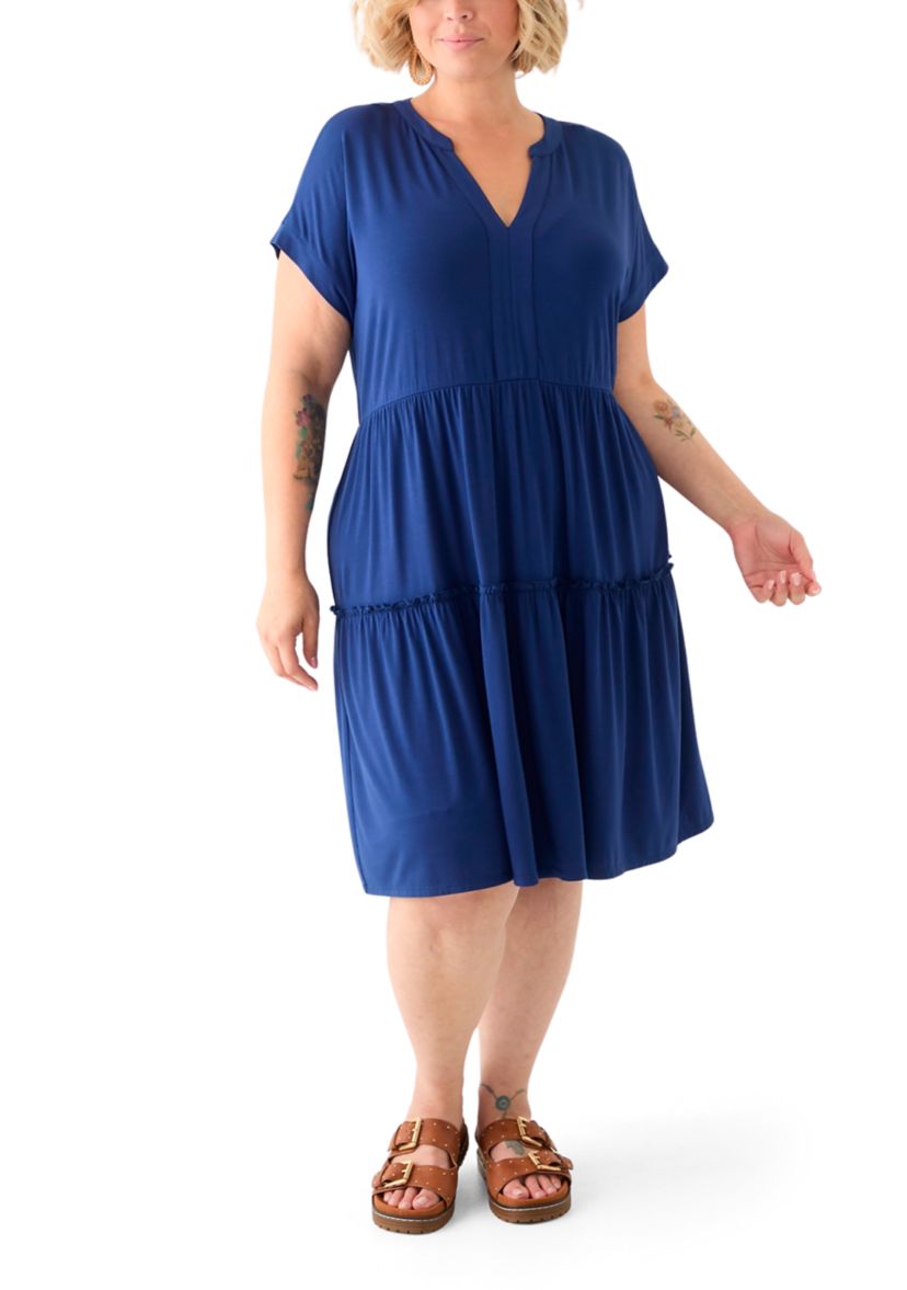 Plus Size Short Sleeve Split Neck Tiered Knit Dress