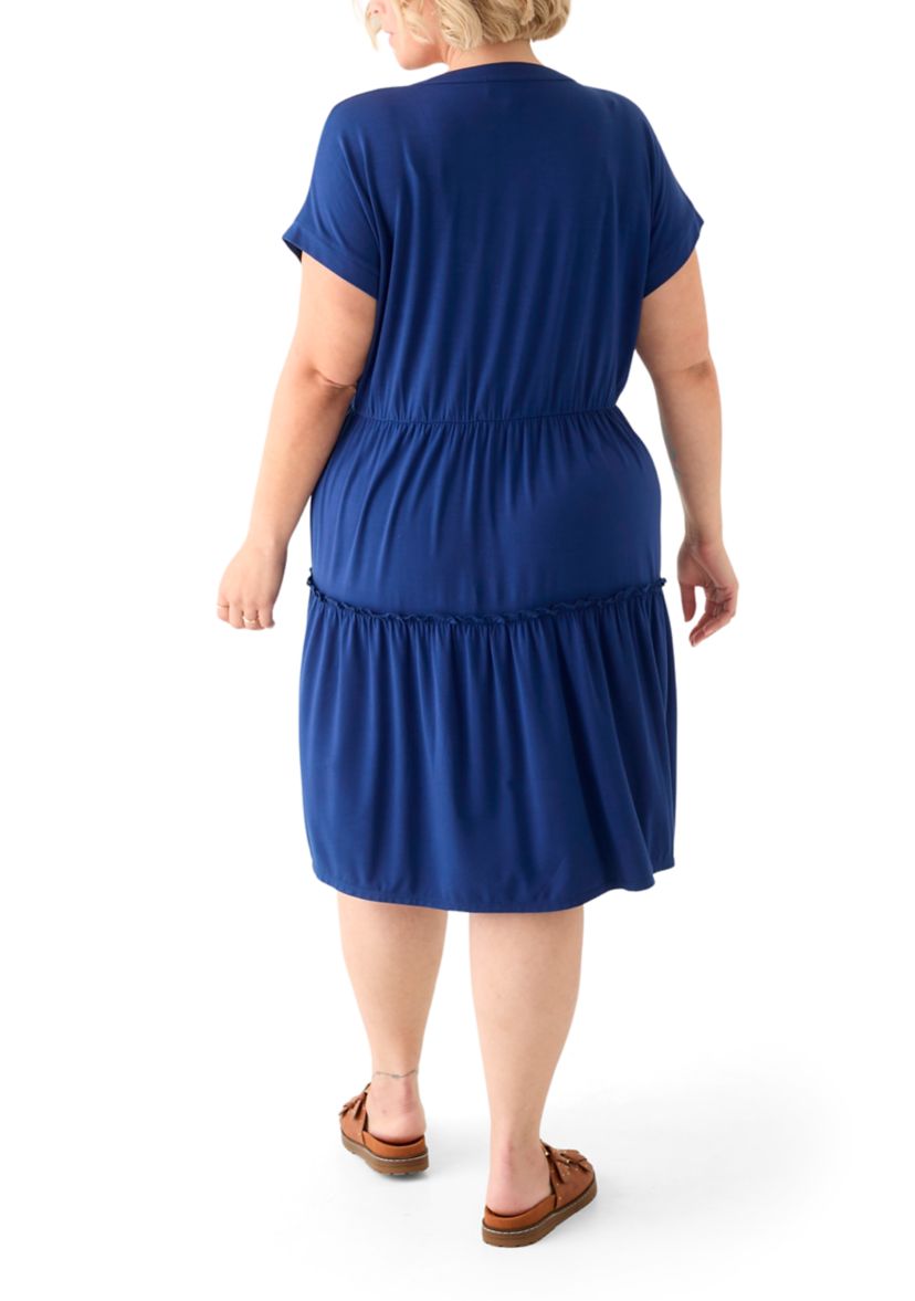 Plus Size Short Sleeve Split Neck Tiered Knit Dress