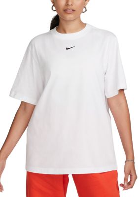 Nike Women's Sportswear Essential T-Shirt, Large