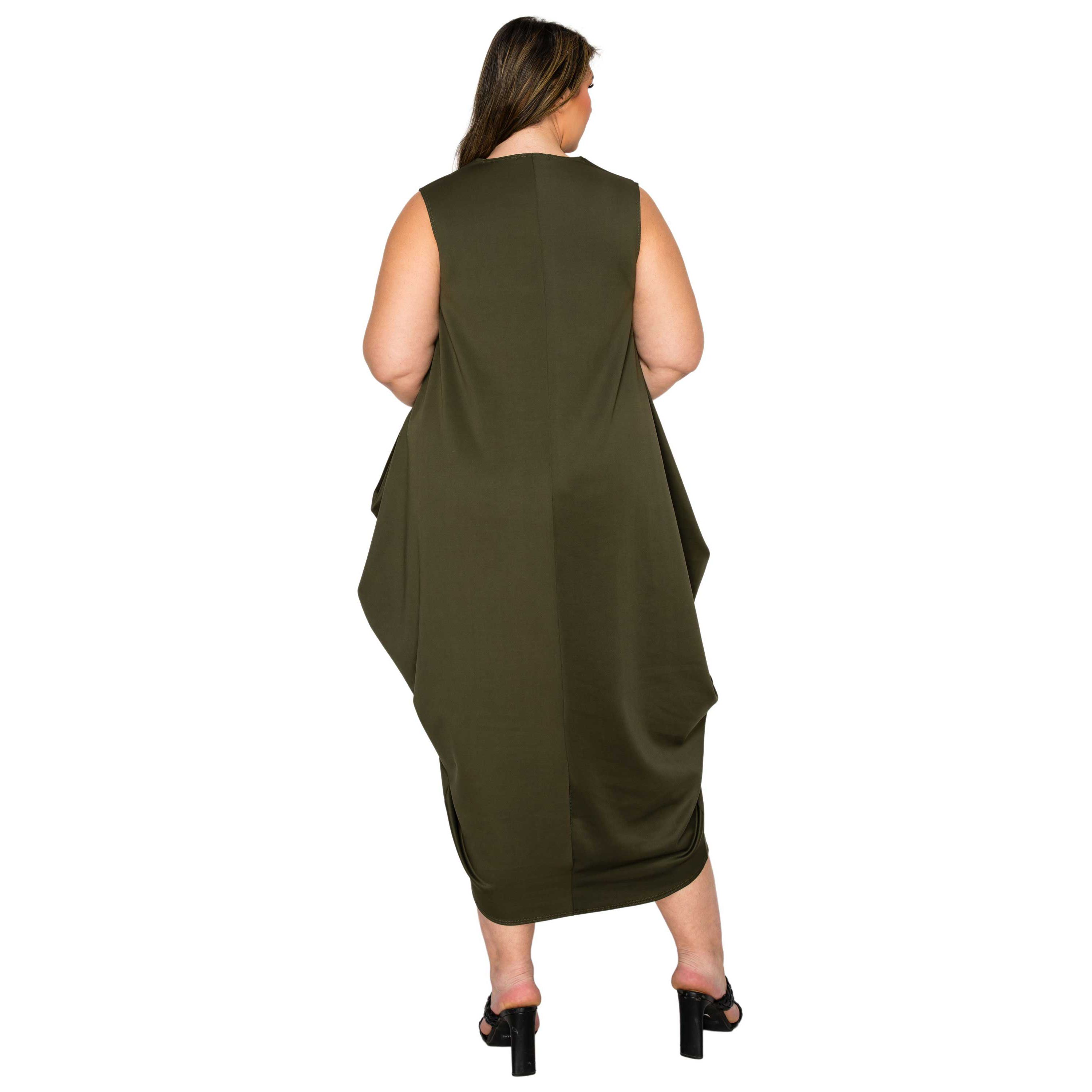 Plus Size Clover Sleeveless Bubble Hem Dress