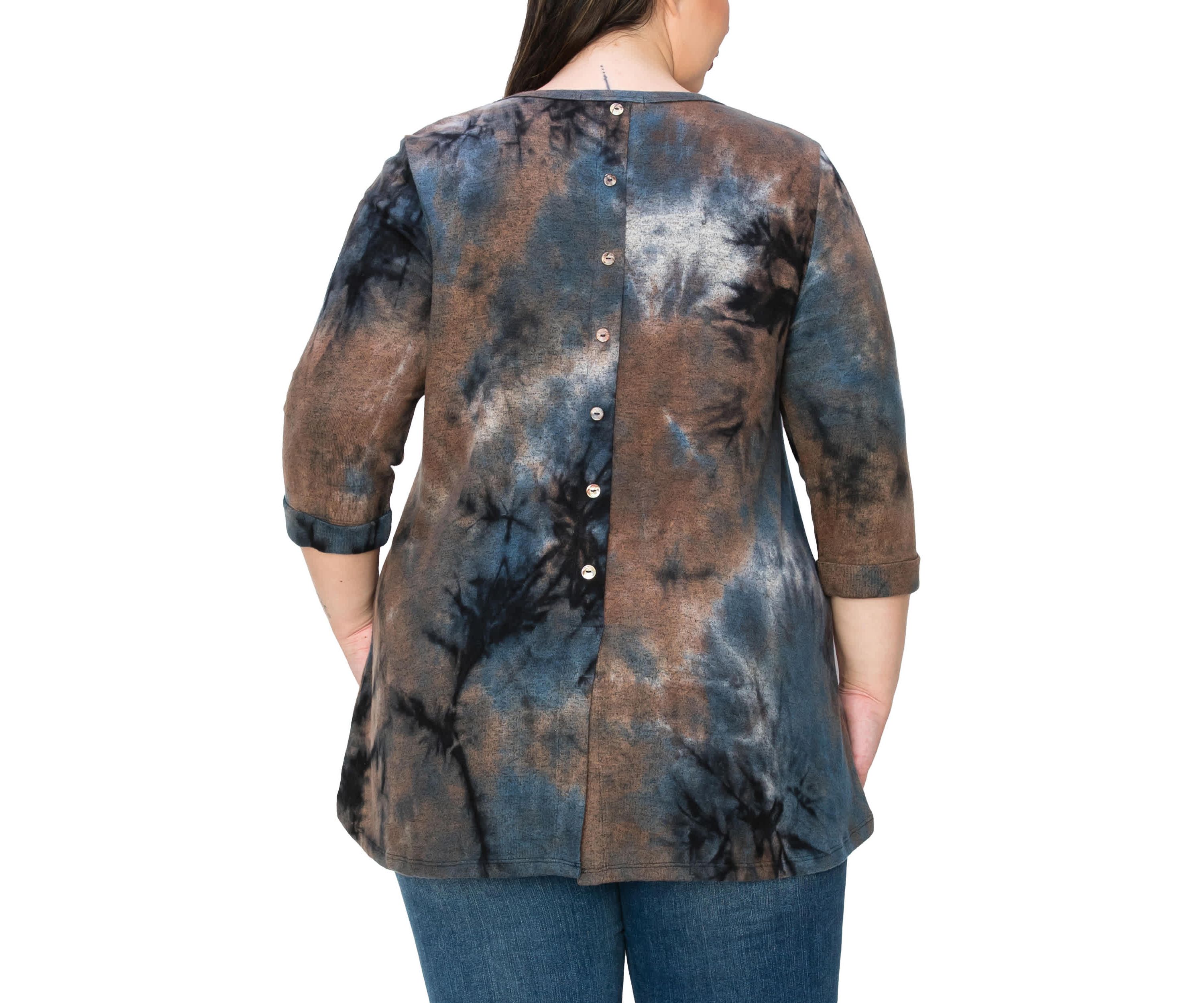 Hand Tie Dye Cozy 3Q Rolled Sleeve Button Back