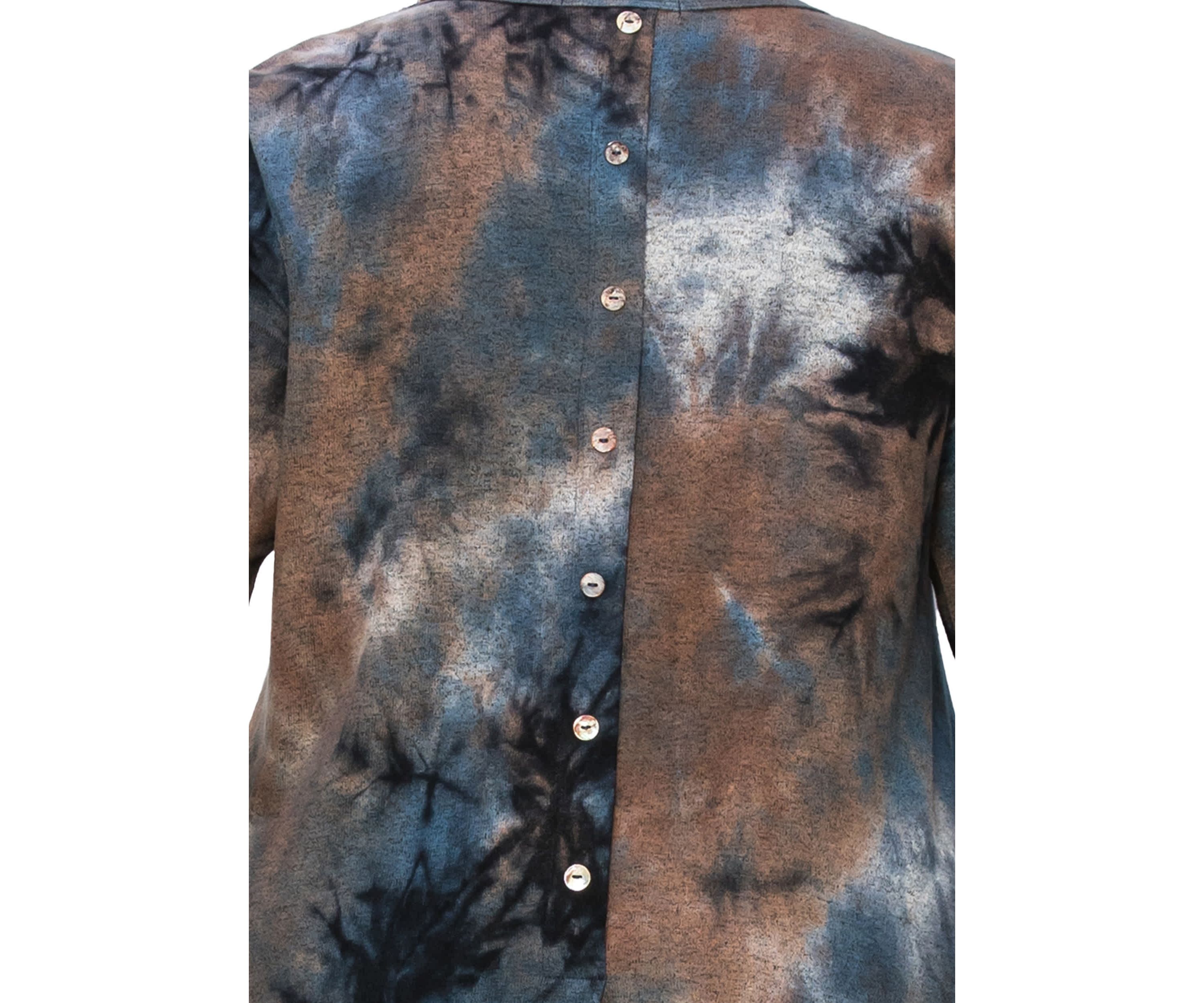 Hand Tie Dye Cozy 3Q Rolled Sleeve Button Back