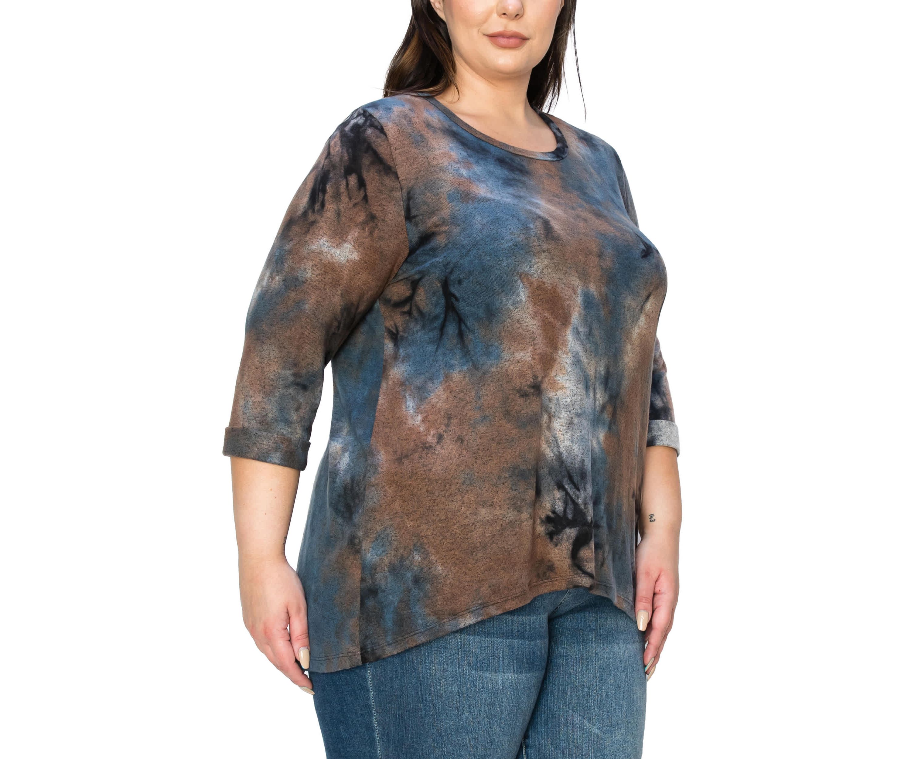 Hand Tie Dye Cozy 3Q Rolled Sleeve Button Back
