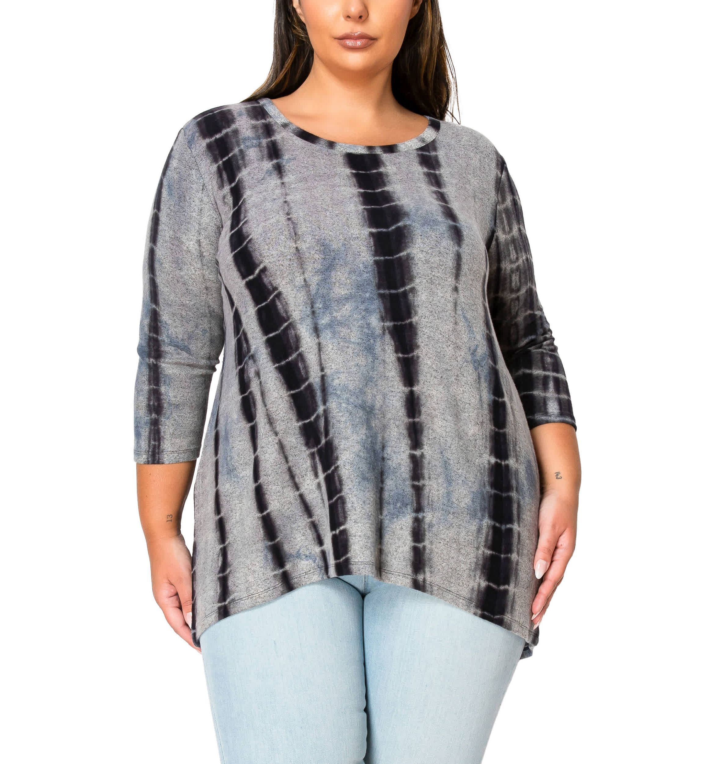 Hand Tie Dye Cozy 3Q Sleeve Button Back