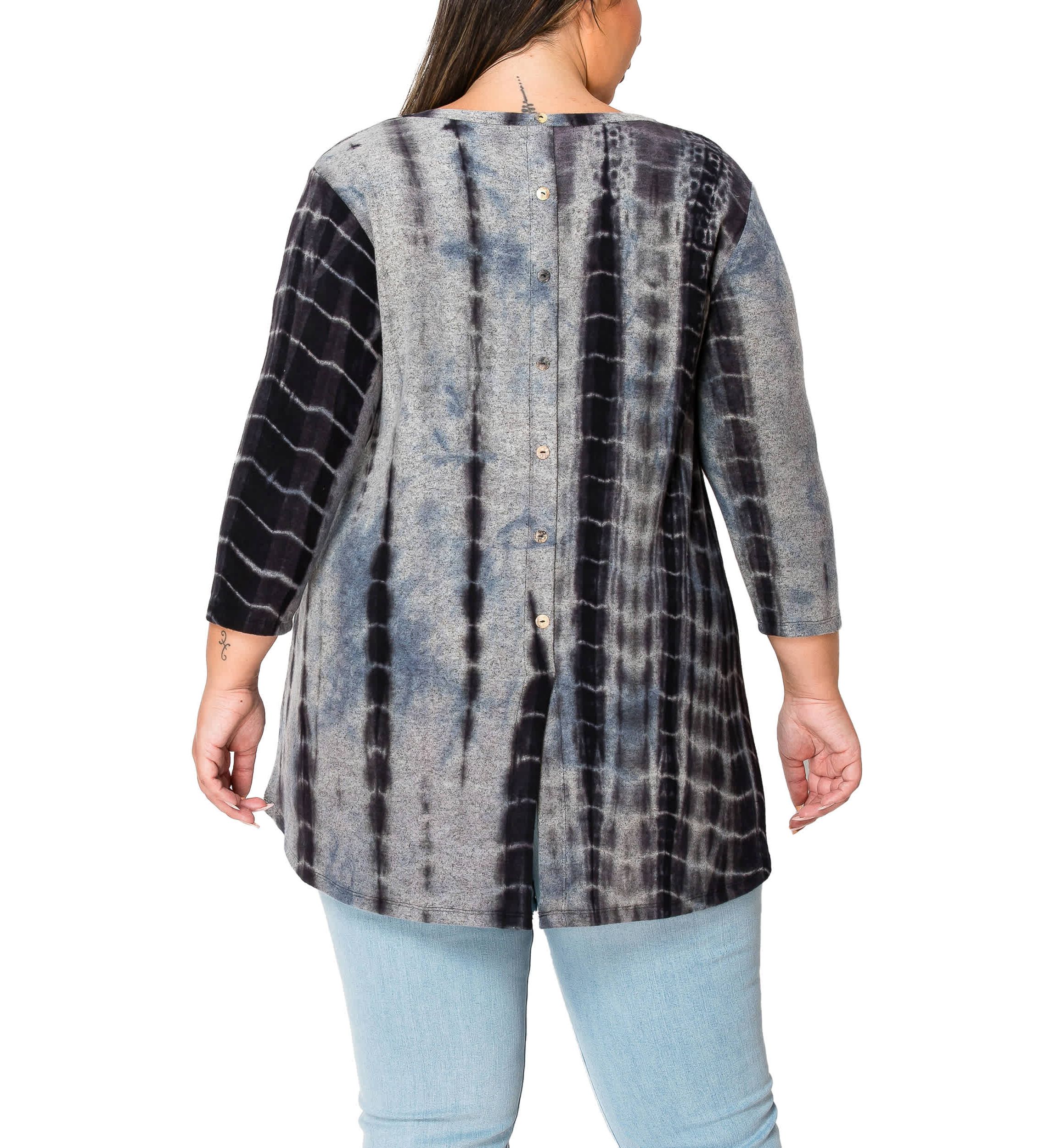 Hand Tie Dye Cozy 3Q Sleeve Button Back