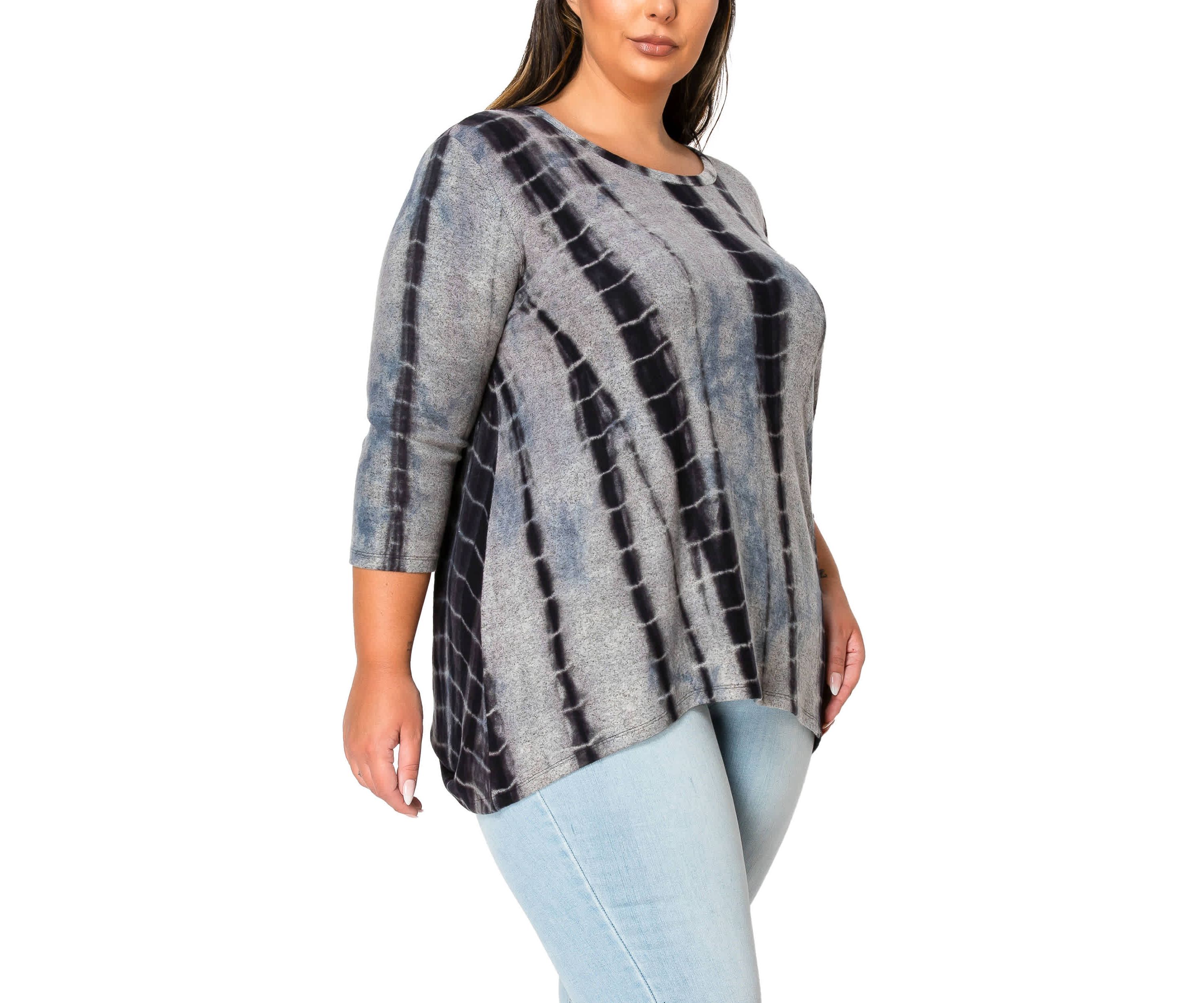 Hand Tie Dye Cozy 3Q Sleeve Button Back