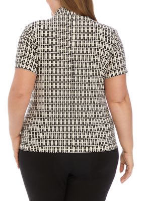 Plus Size Chainlink Mock Neck Top White/Black