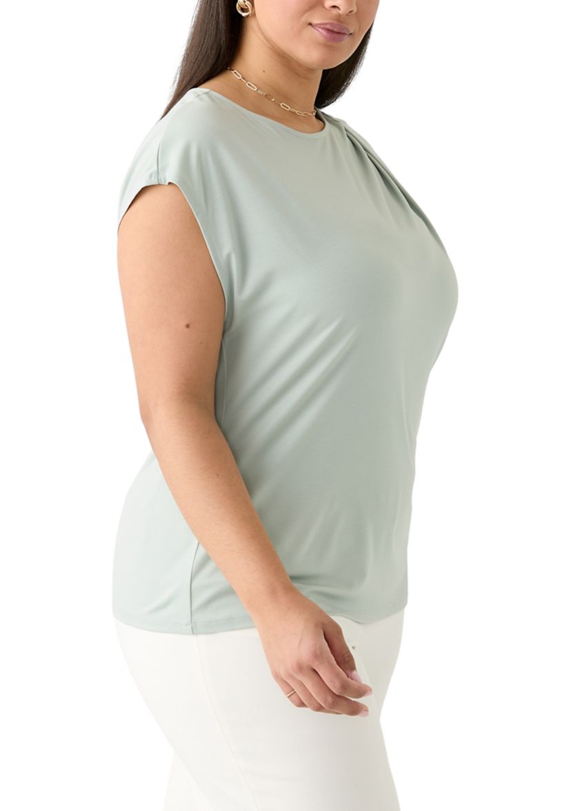 Plus Size Keyhole Top 