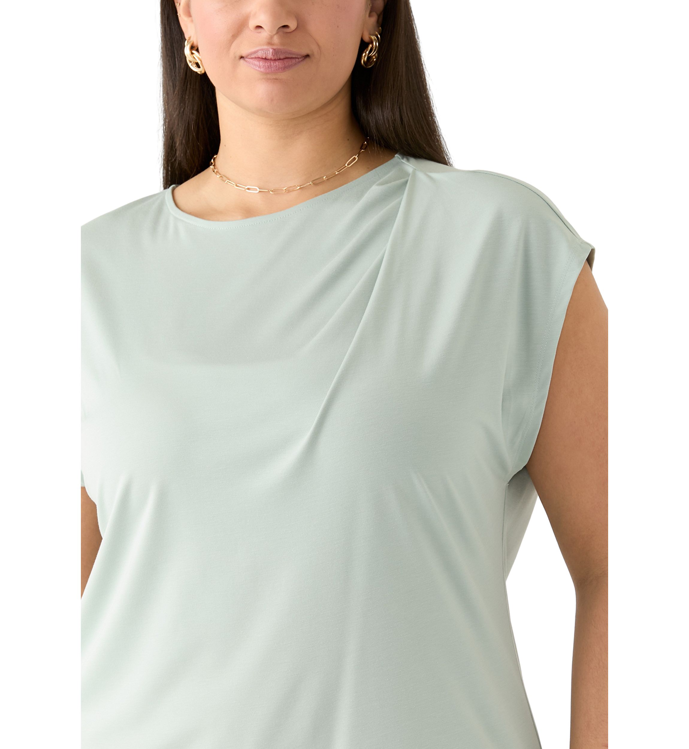 Plus Size Keyhole Top 