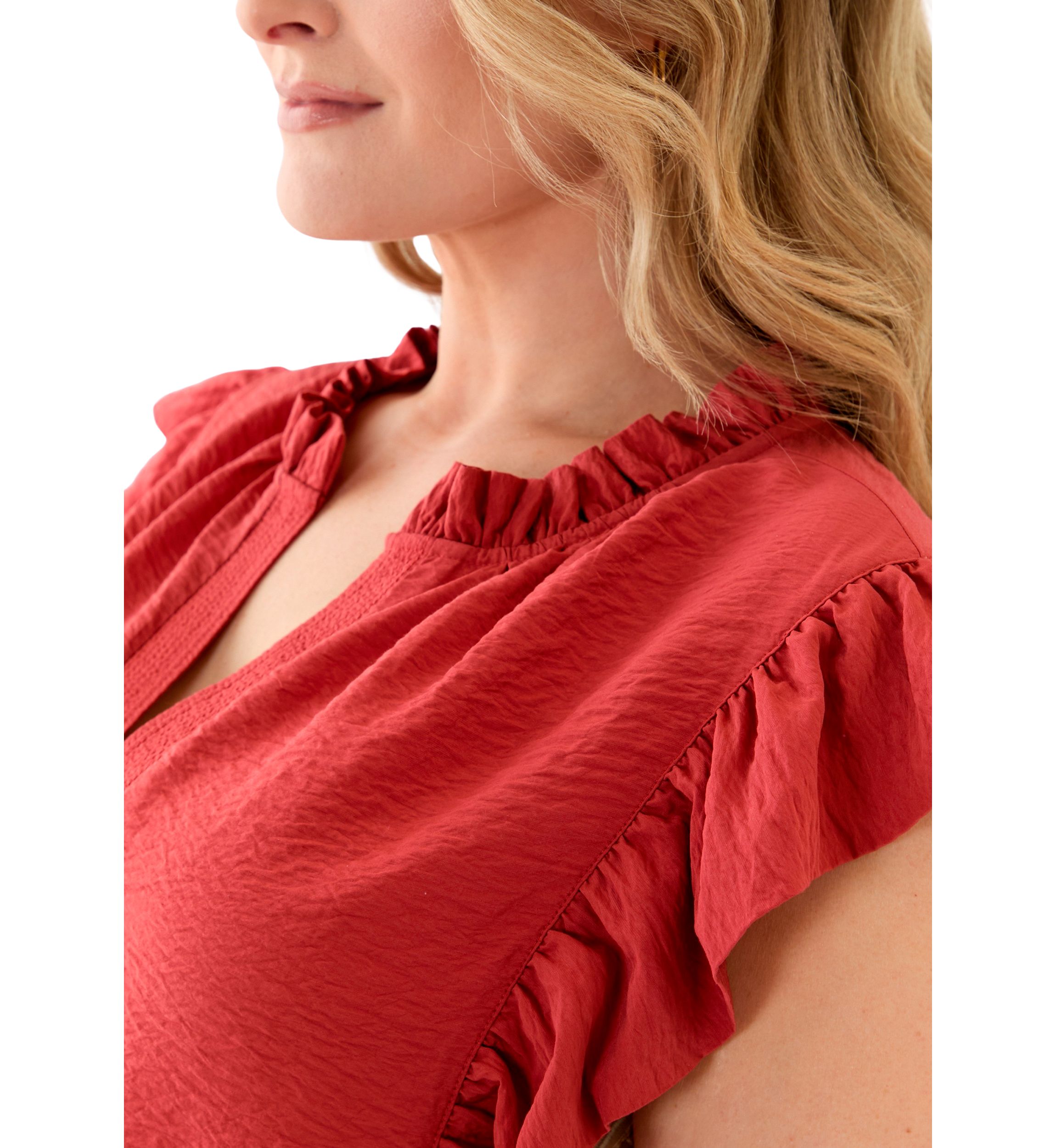 Plus Size Trapunto Stitched Ruffle Sleeve Blouse