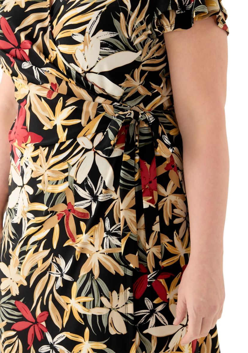 Plus Size Classic Wrap Printed Dress
