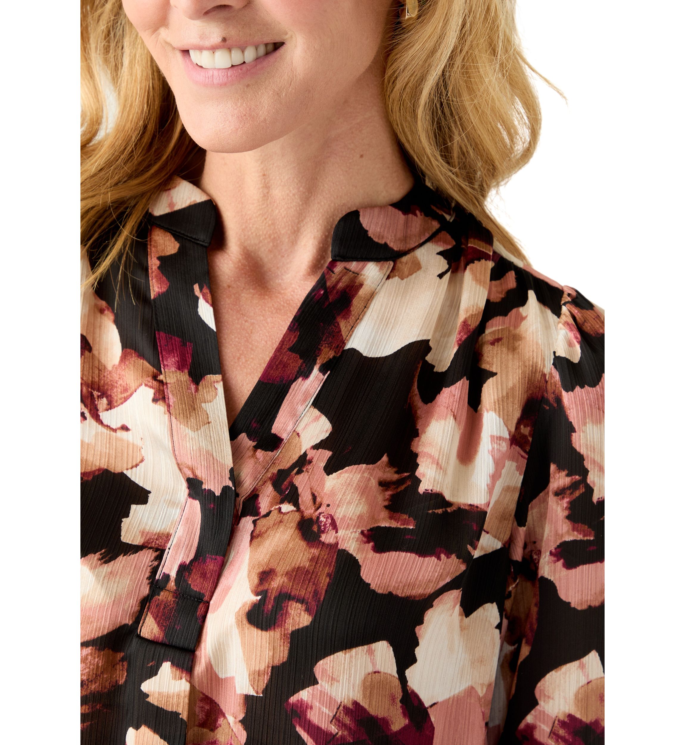 Womens Long-Sleeve V-Neck Pleated Top