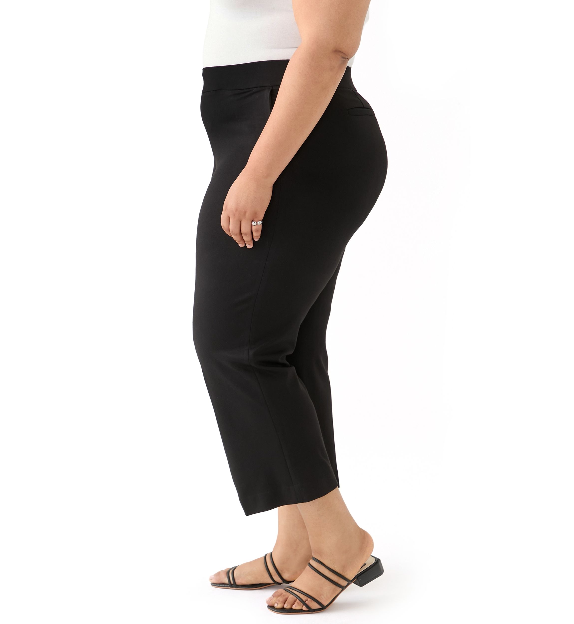 Plus Size Pull On Mid-Rise Wide Leg Cropped Trousers