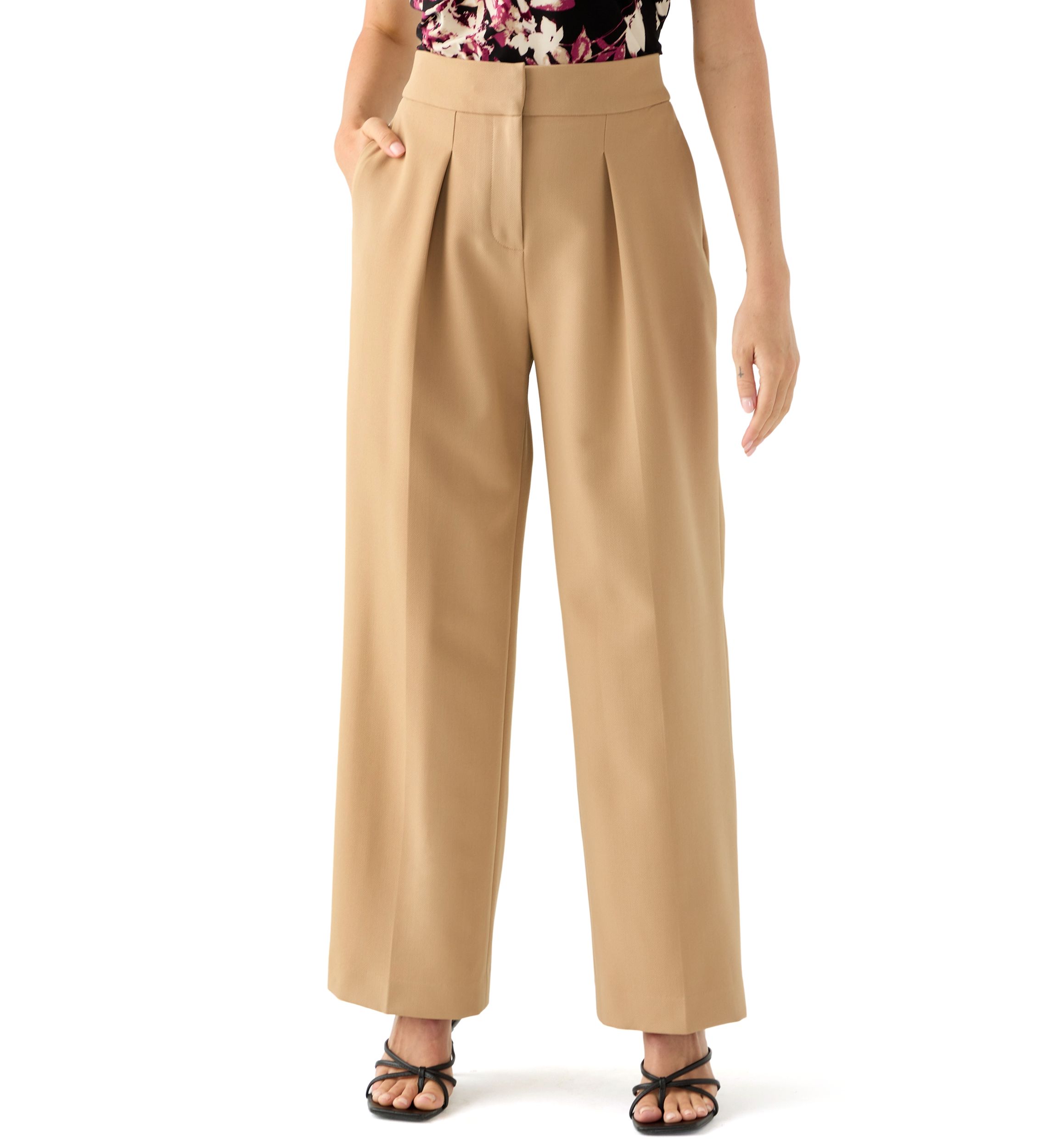 Petite Pleated Wide Leg Trouser