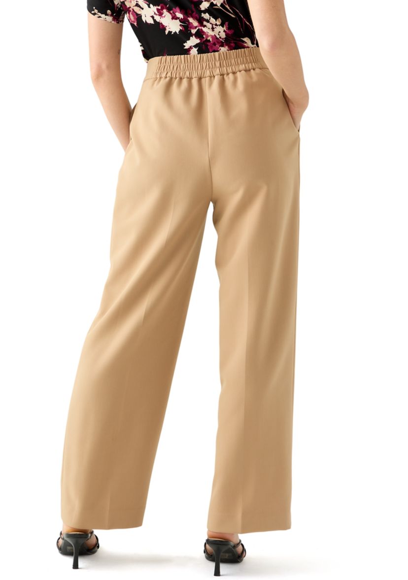 Petite Pleated Wide Leg Trouser