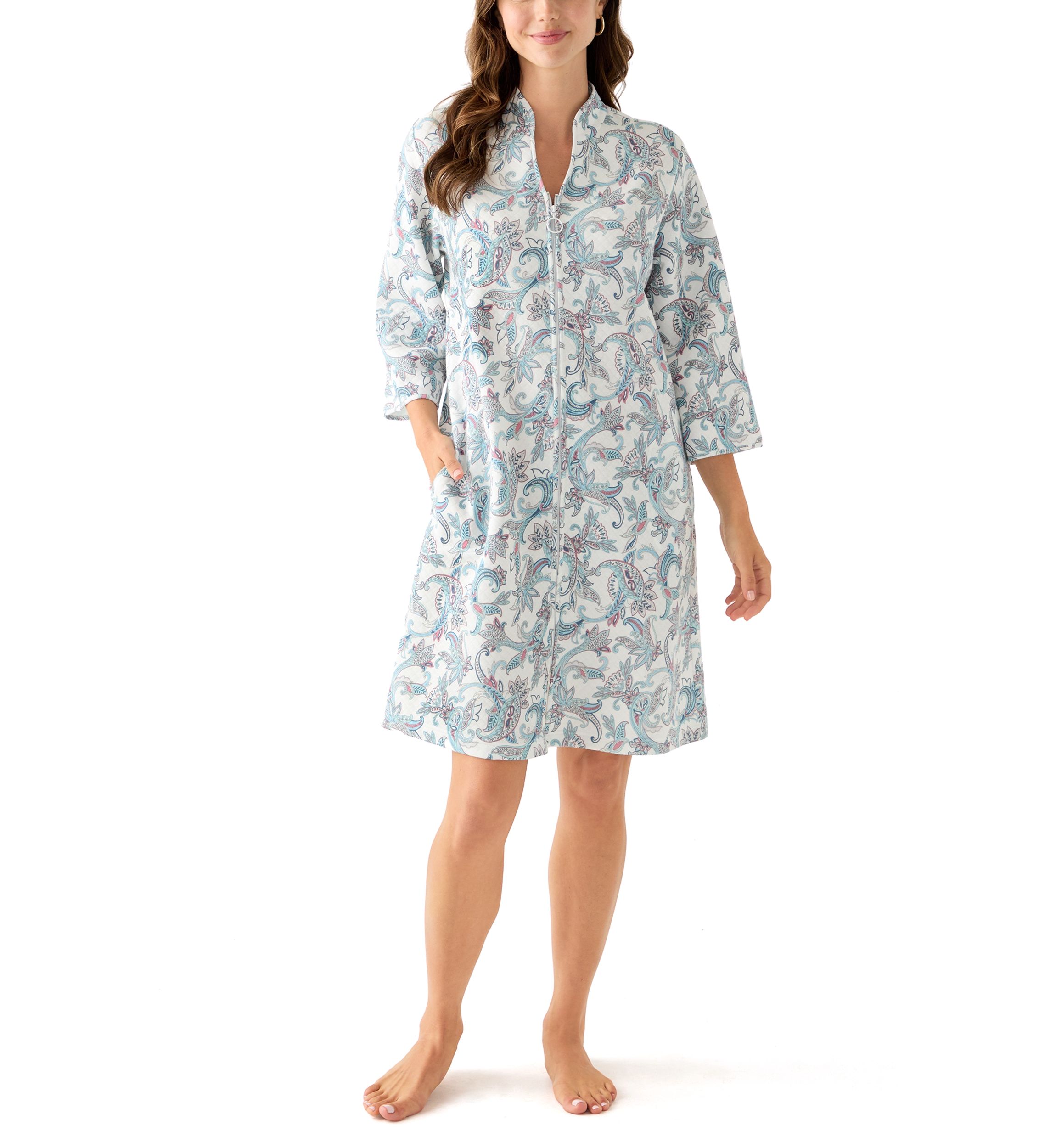 Short Quilted Knit Zip Robe