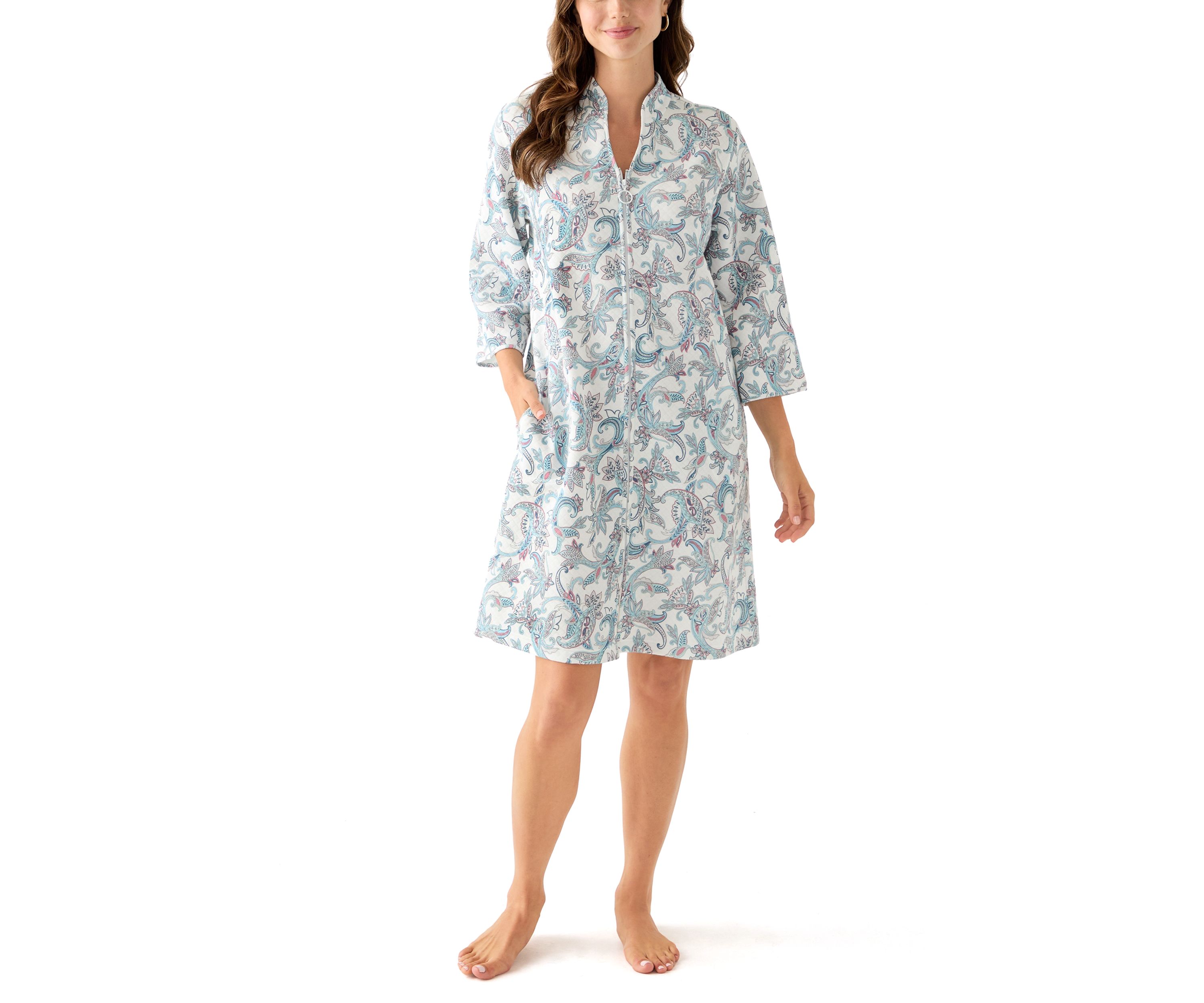 Short Quilted Knit Zip Robe