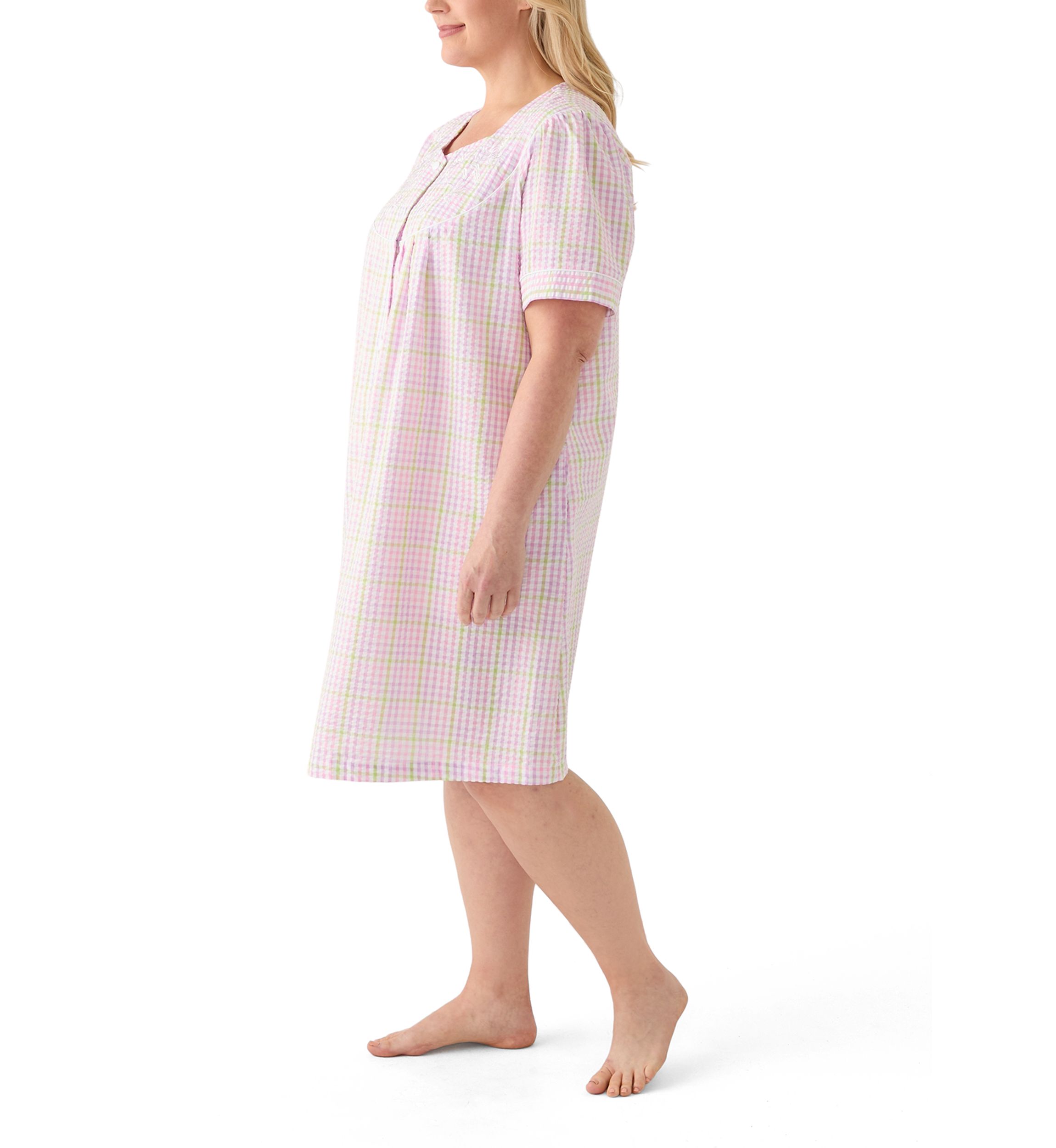 Plus Size Seersucker Short Snap Robe
