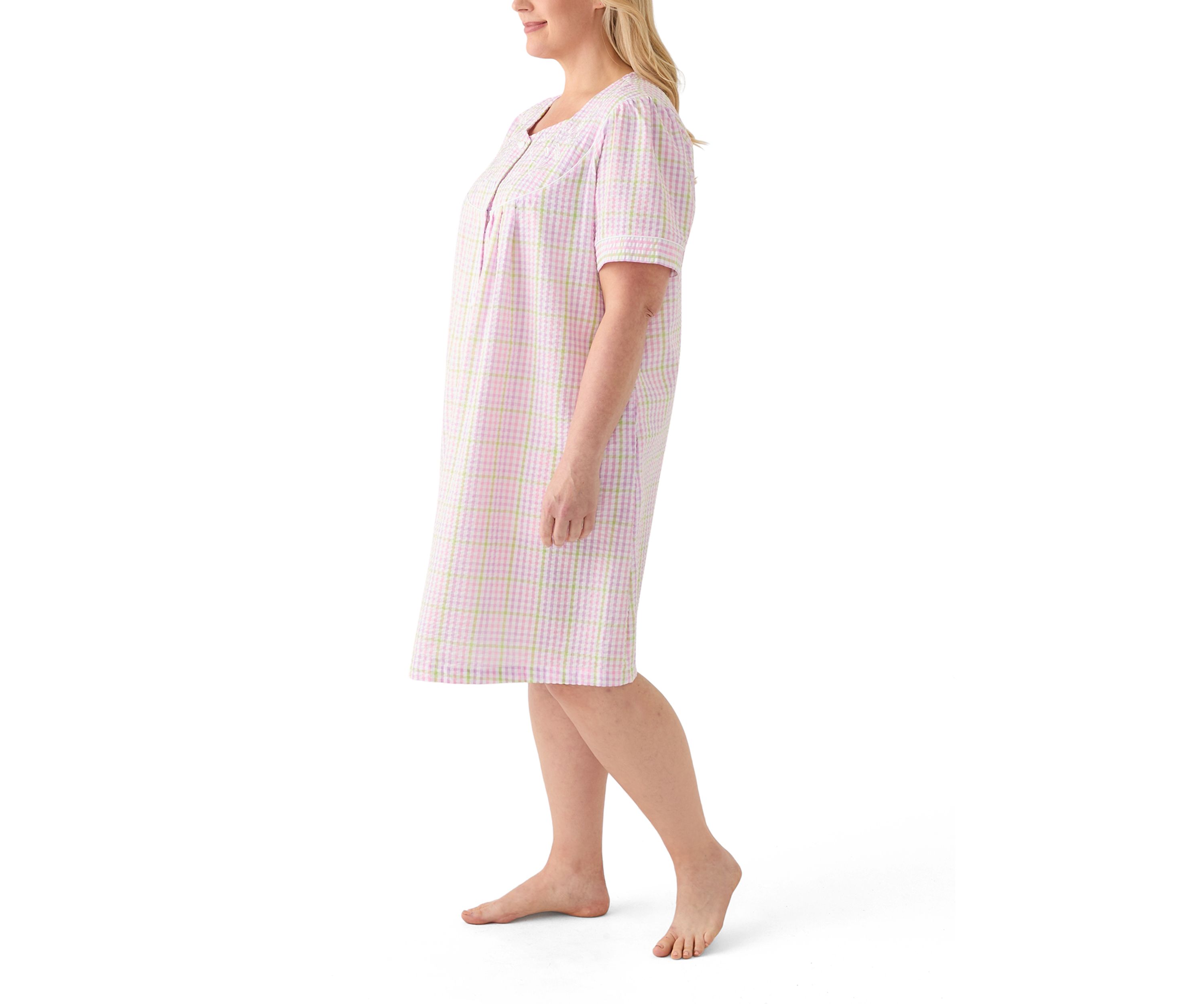 Plus Size Seersucker Short Snap Robe
