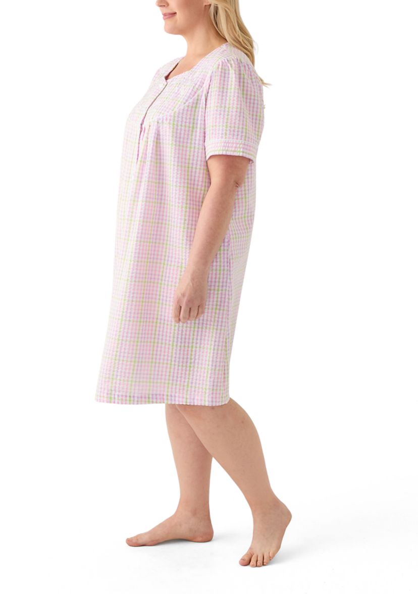 Plus Size Seersucker Short Snap Robe