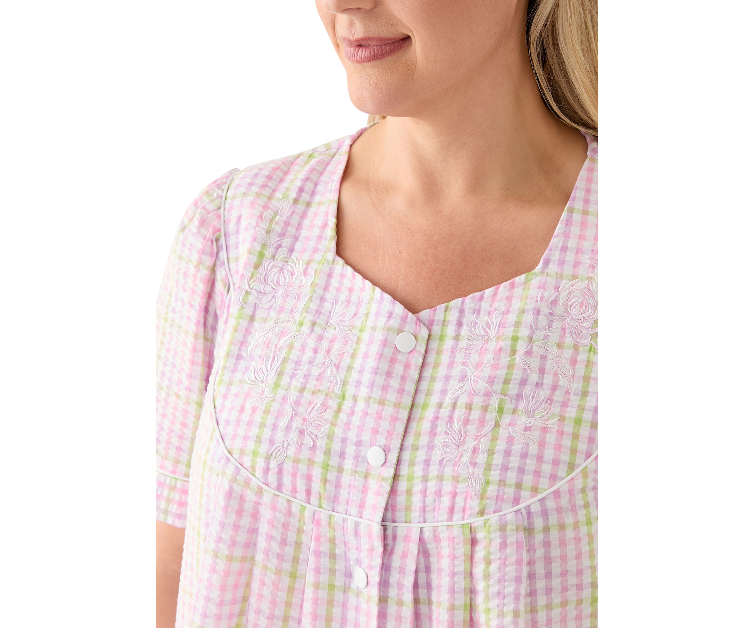 Plus Size Seersucker Short Snap Robe
