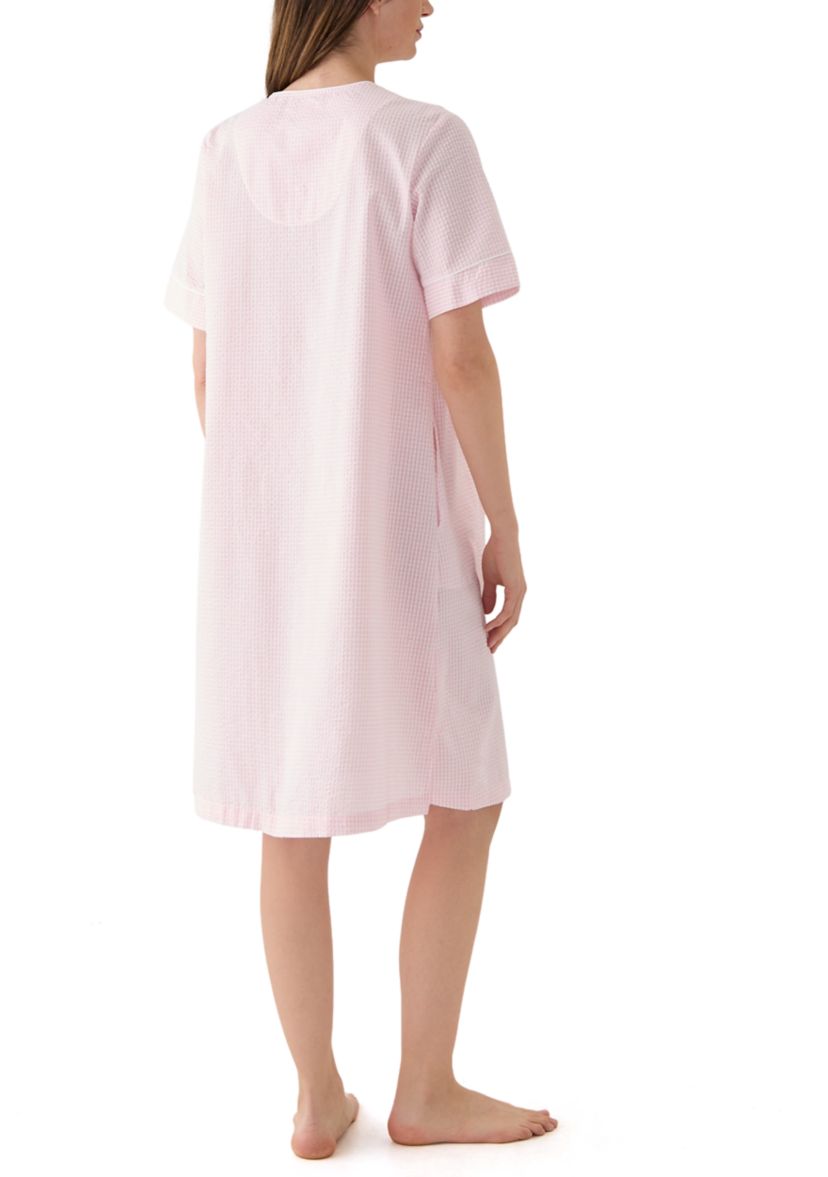 Short Snap Robe