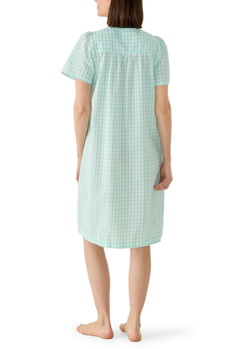 modern dress Lush long modern satin gown for a modern maid