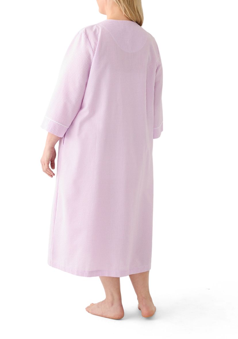 Plus Size Seersucker Long Zip Robe