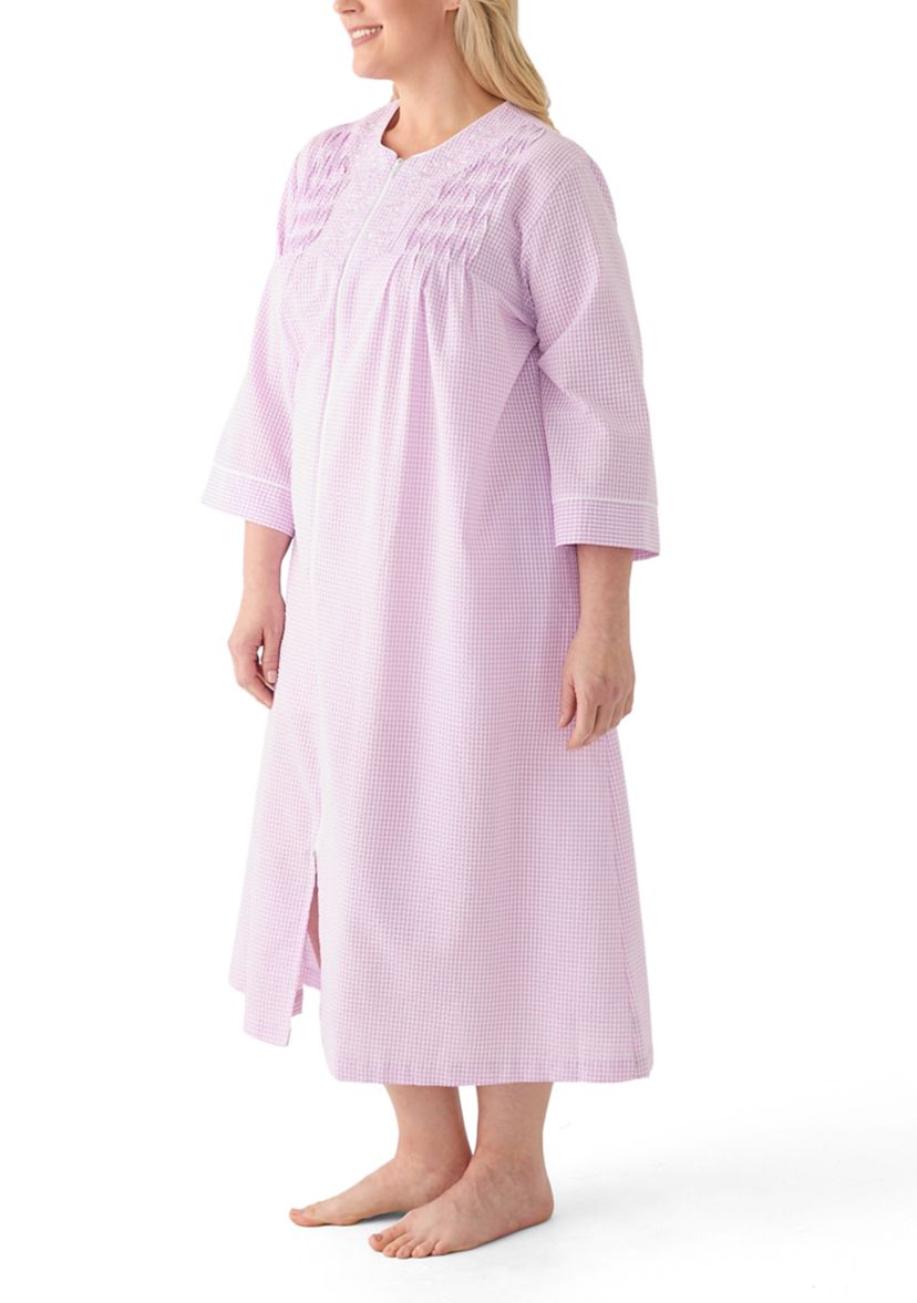 Plus Size Seersucker Long Zip Robe