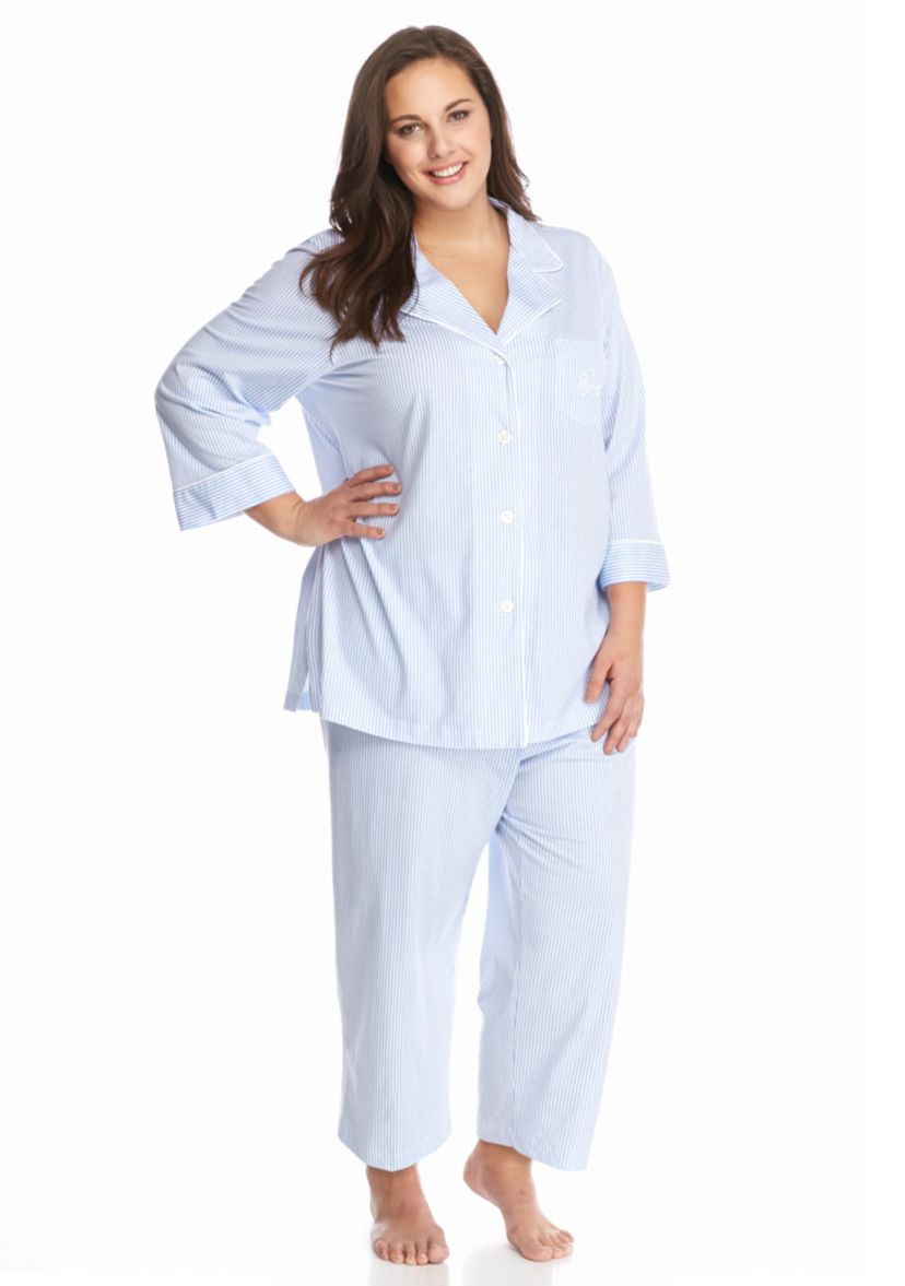Plus Size 3/4 Sleeve Classic Notch Collar Capri Pajama Set