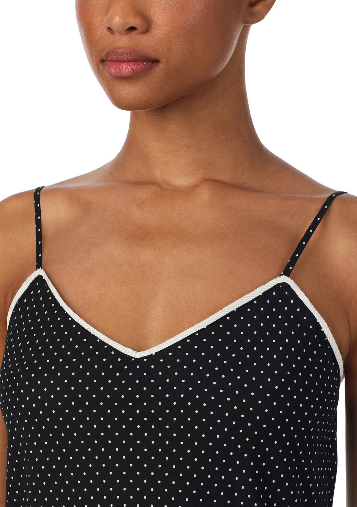 Sleevelees V-Neck Ballet Gown