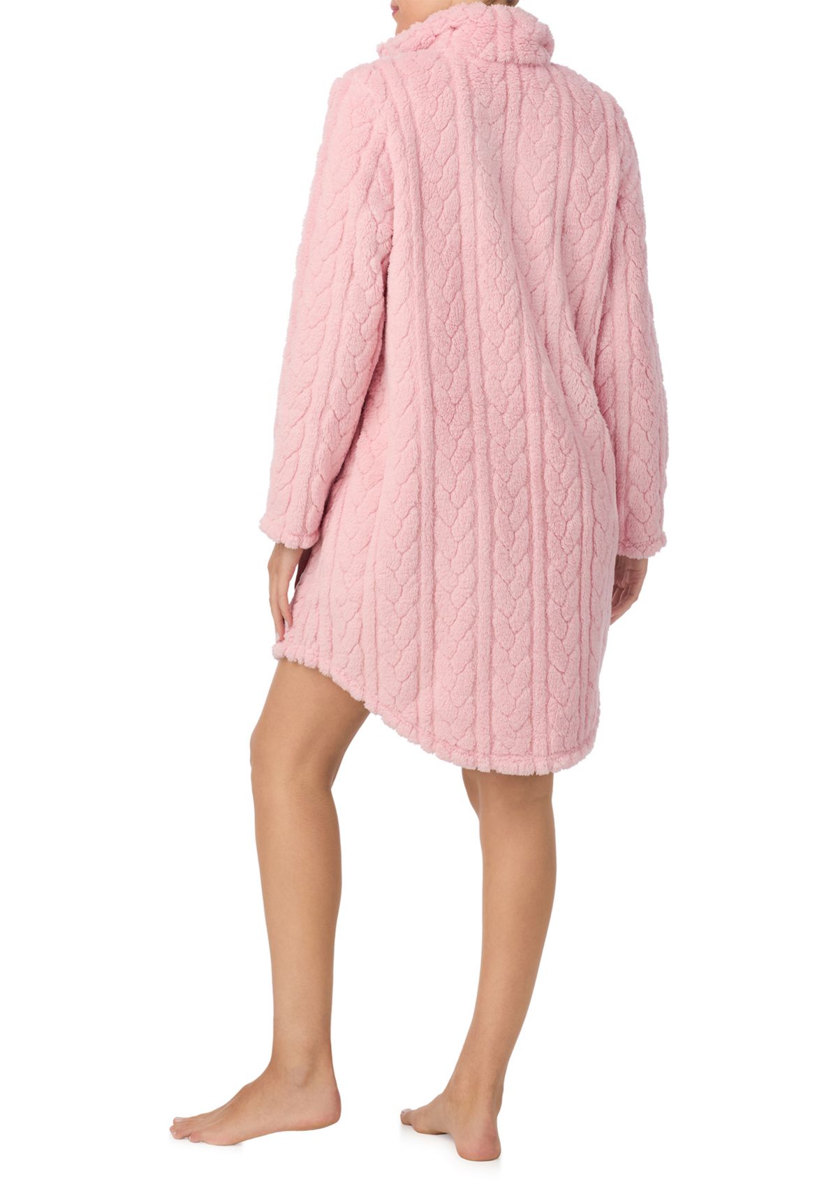 Short Cable Zip Robe