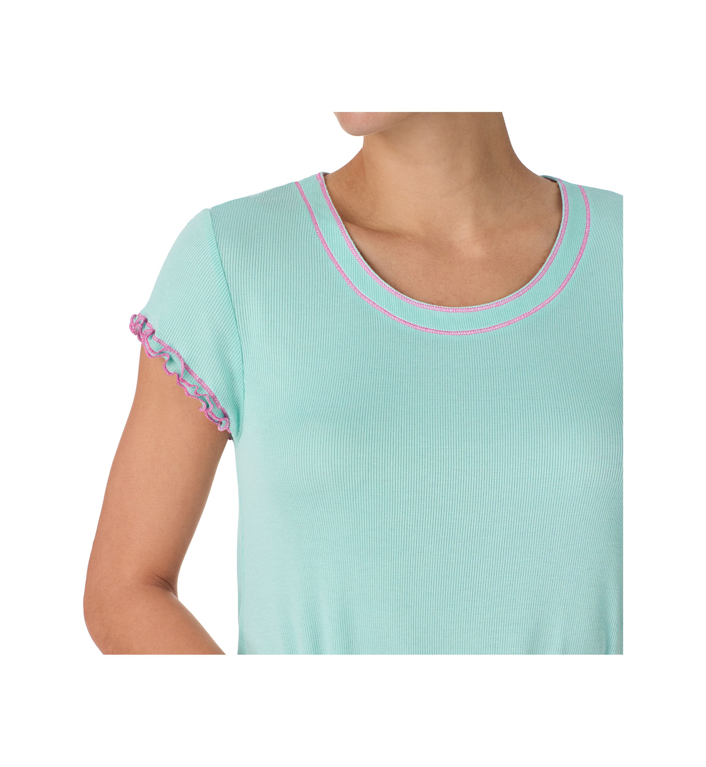 Solid Short Sleeve T-Shirt and Cropped Printed Pants Pajama Set