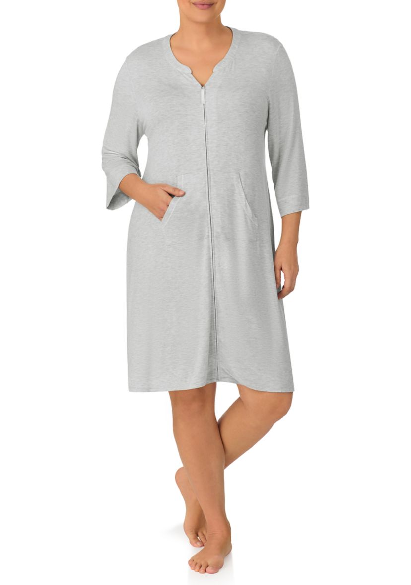 Plus Size 3/4 Sleeve Zip Robe