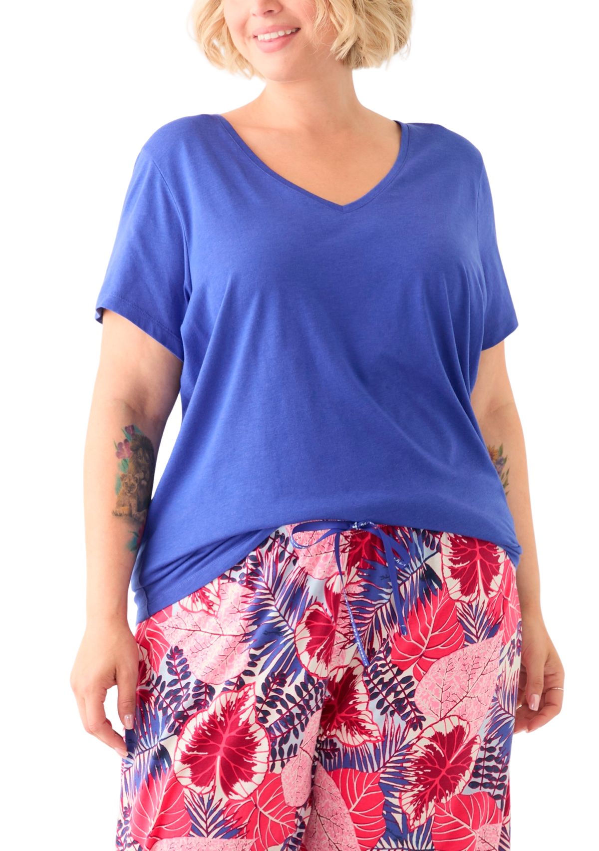 Plus Size Short Sleeve V-Neck T-Shirt 
