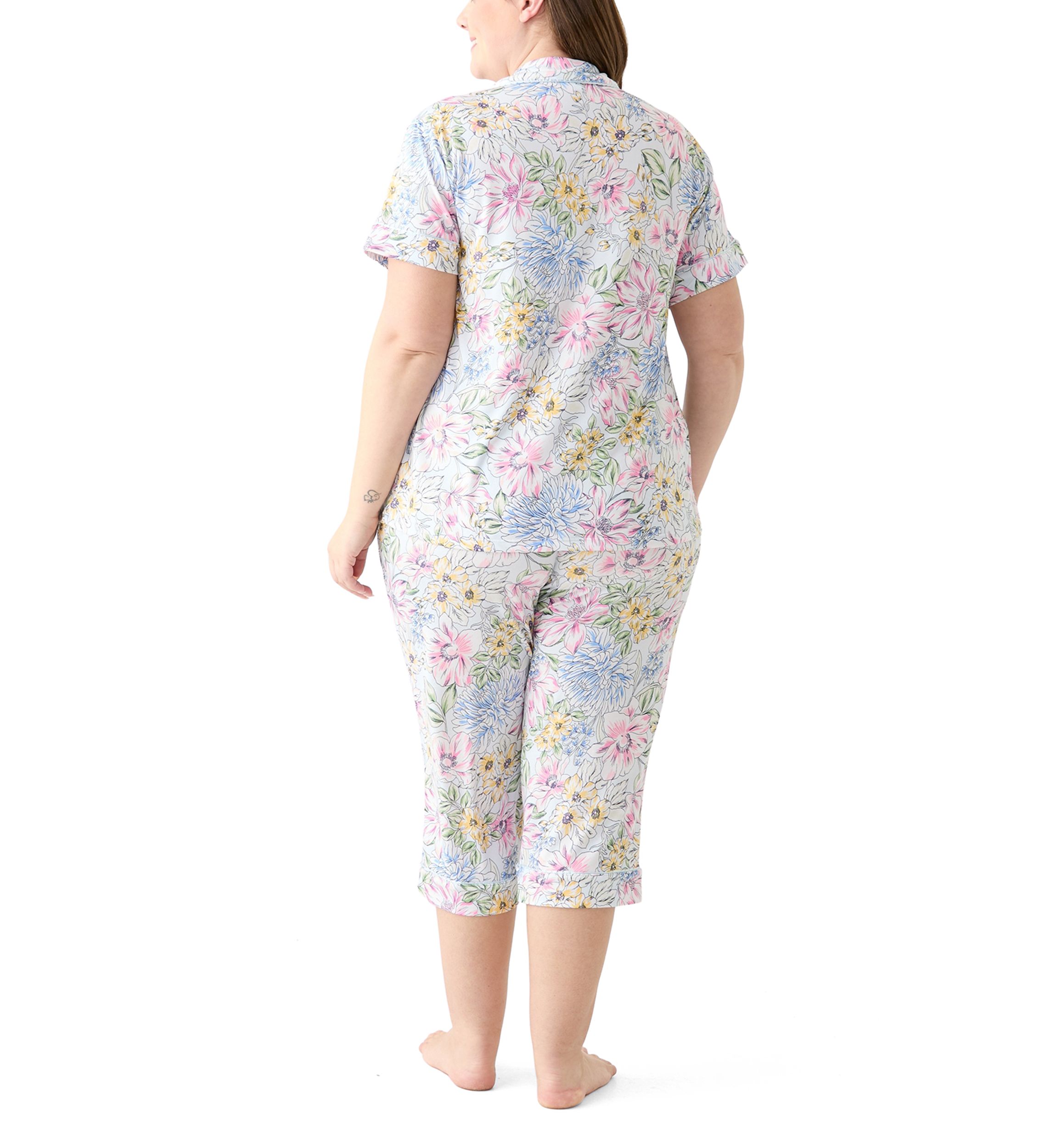 Plus Size Short Sleeve Notch Capri Pajama Set