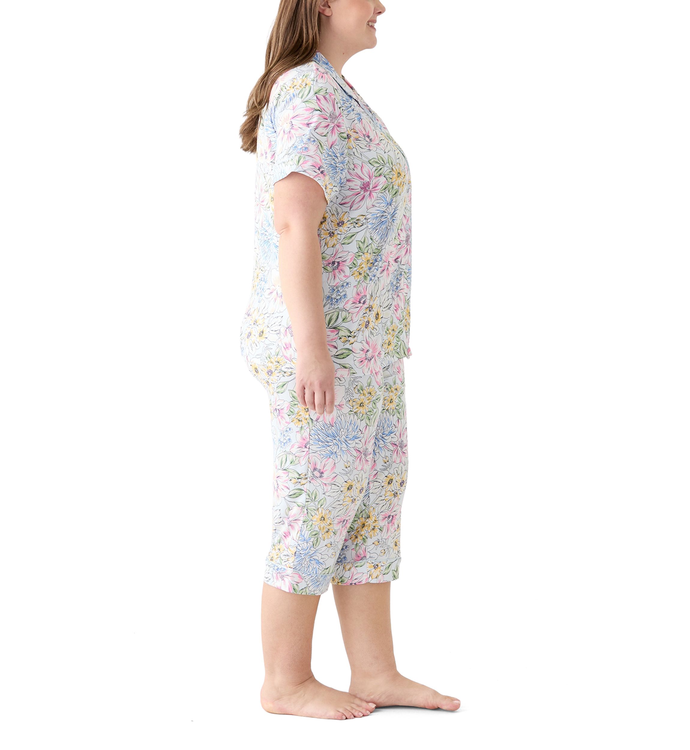 Plus Size Short Sleeve Notch Capri Pajama Set