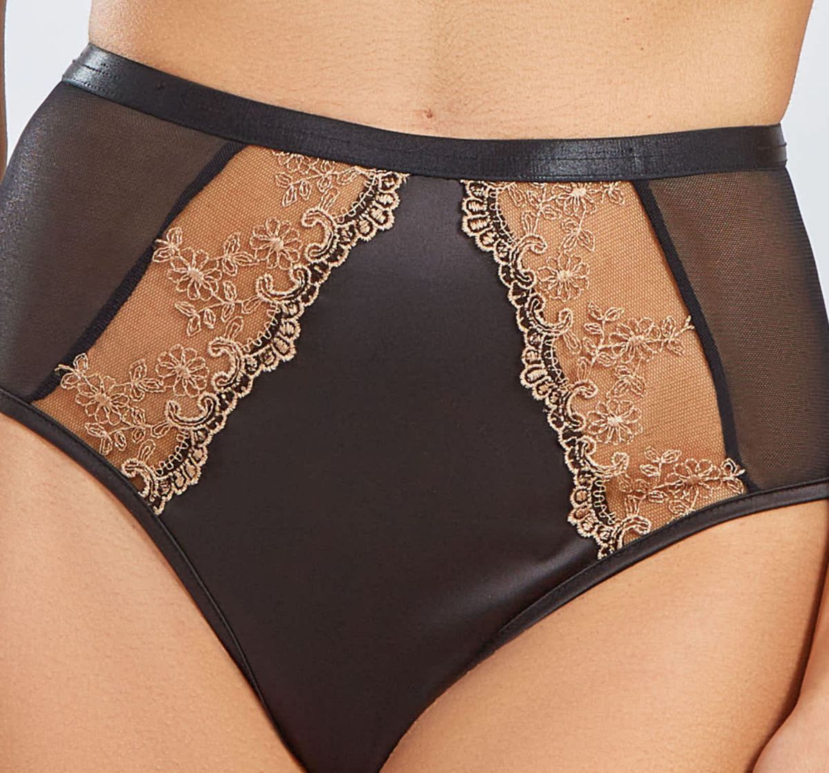 Womens 2pc Ebriodered Bralette and Panty Set