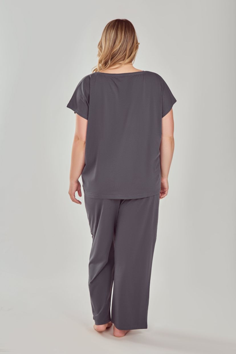 iCollection Womans Soft Knit Top and Crop Pant  Pajama Set with Side Pockets.