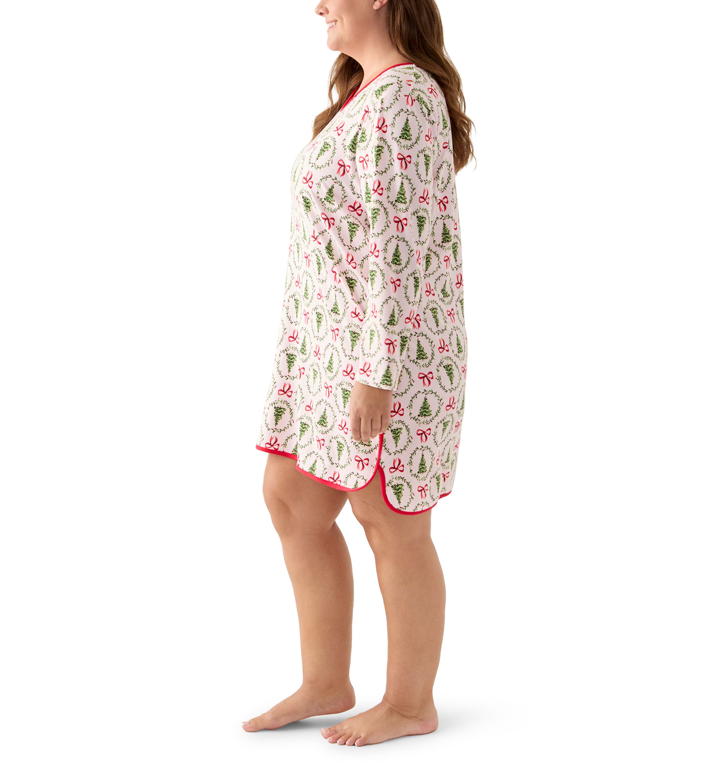 Plus Size Bow & Wreath Nightgown
