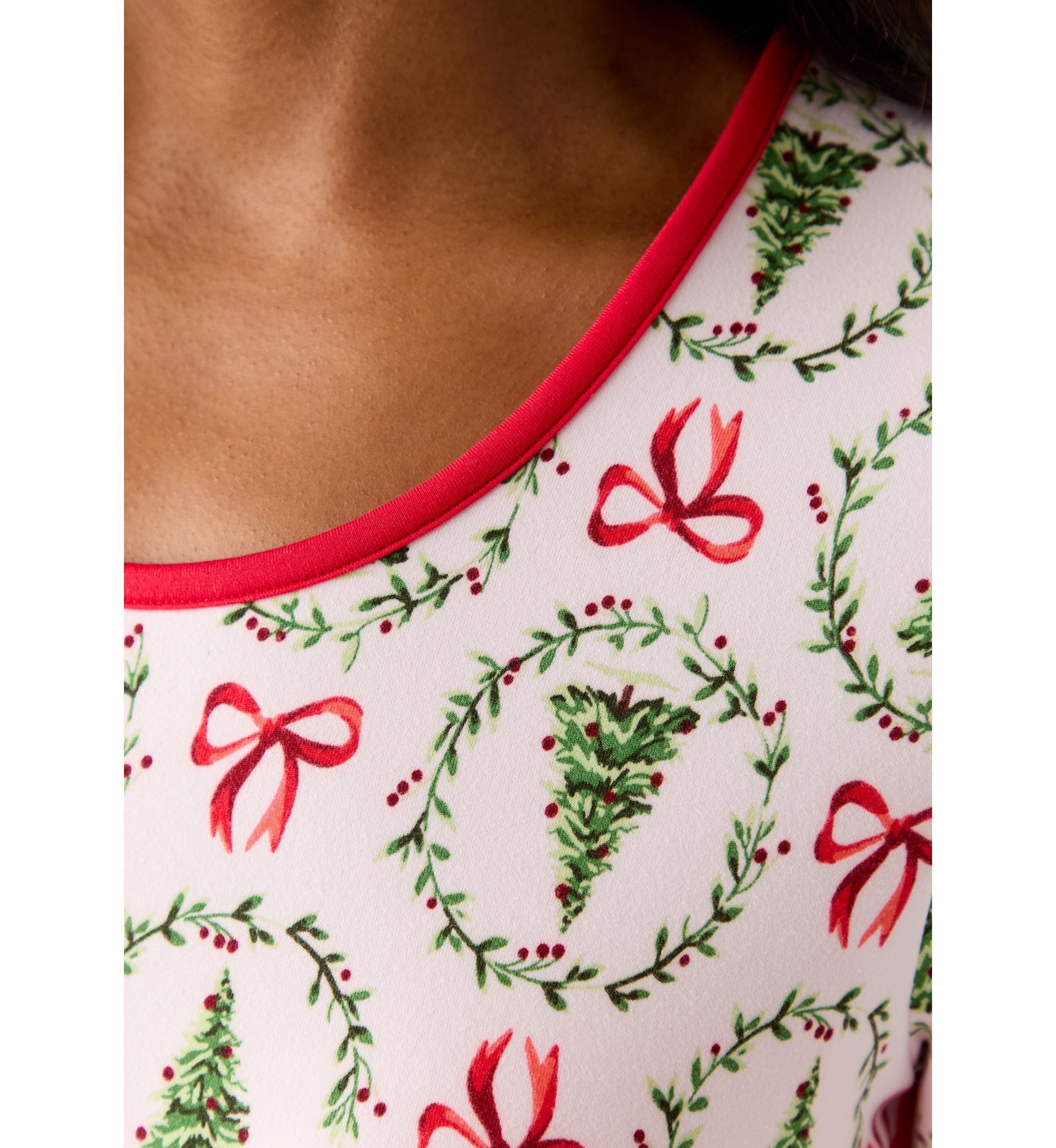 Womens Bow & Wreath Nightgown