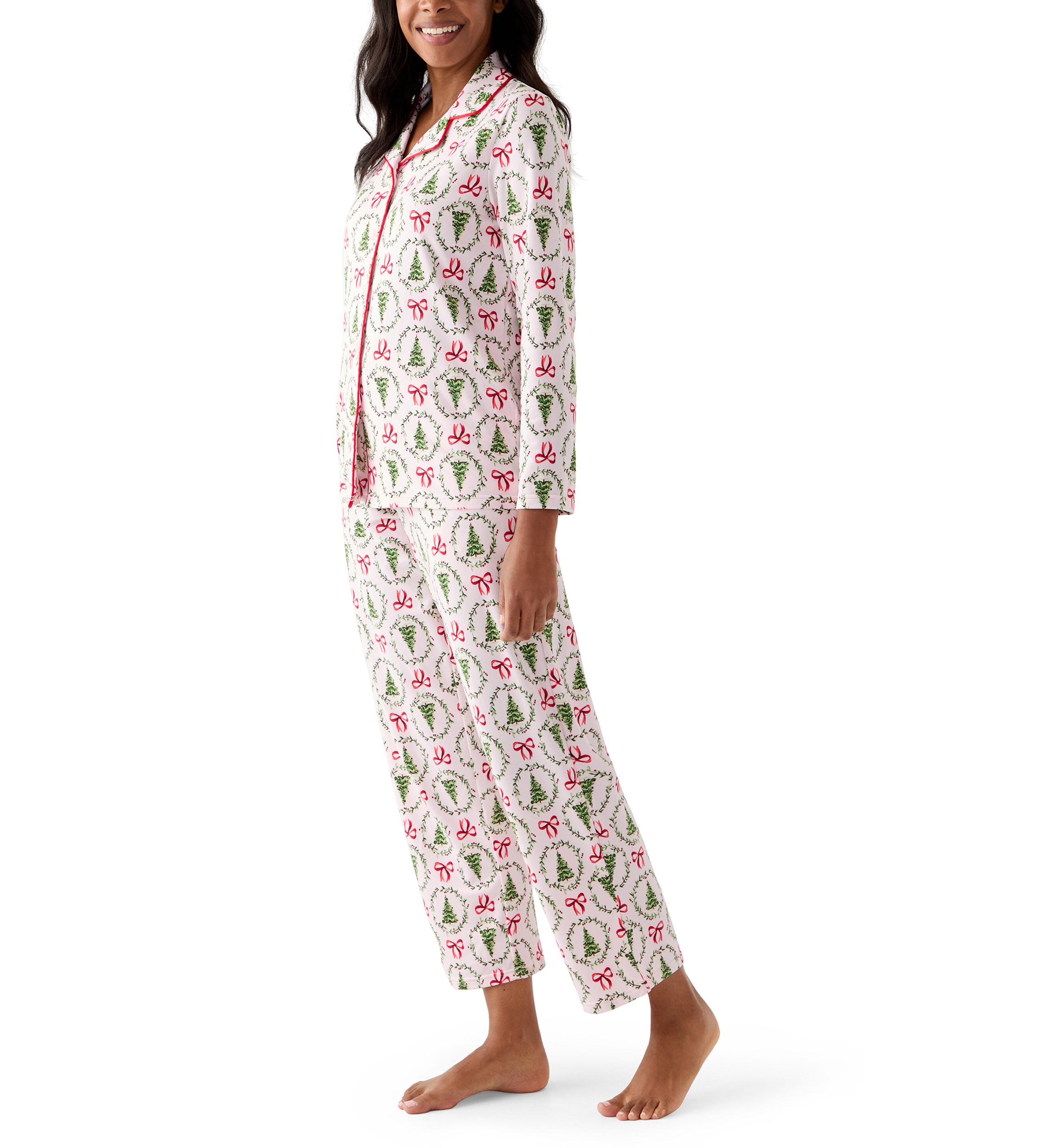 Womens Bow & Wreath Pajama Set