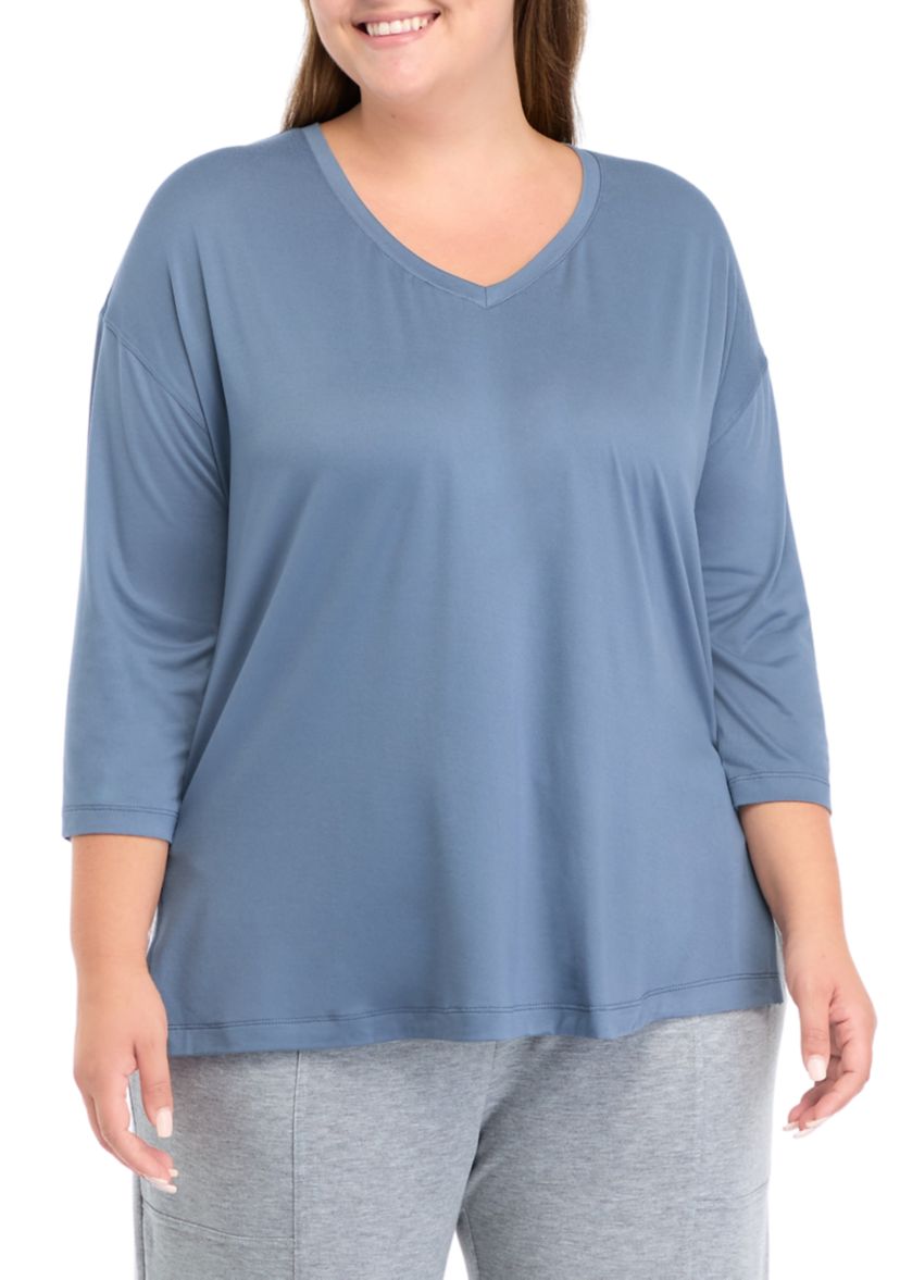 Plus Size 3/4 Sleeve V-Neck T-Shirt 
