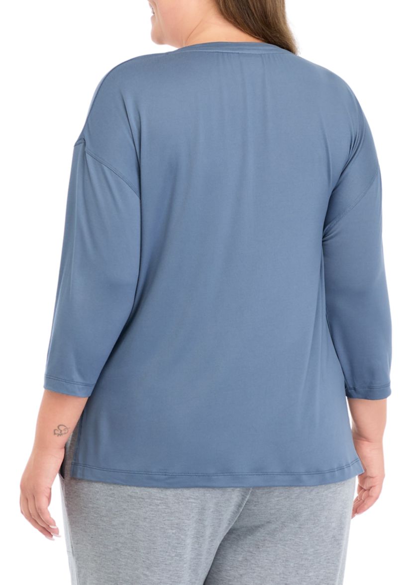 Plus Size 3/4 Sleeve V-Neck T-Shirt 