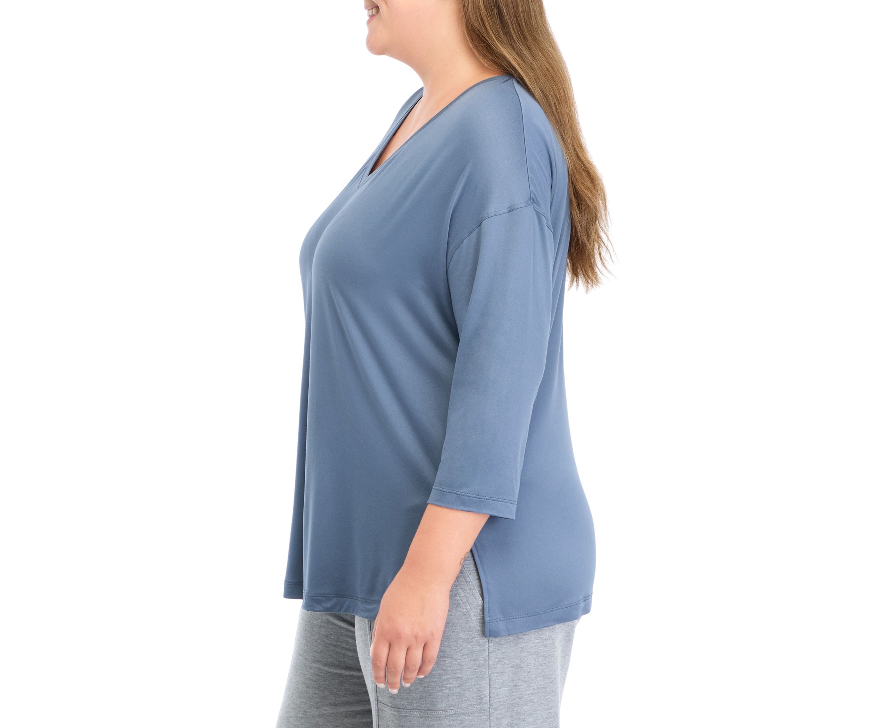 Plus Size 3/4 Sleeve V-Neck T-Shirt 