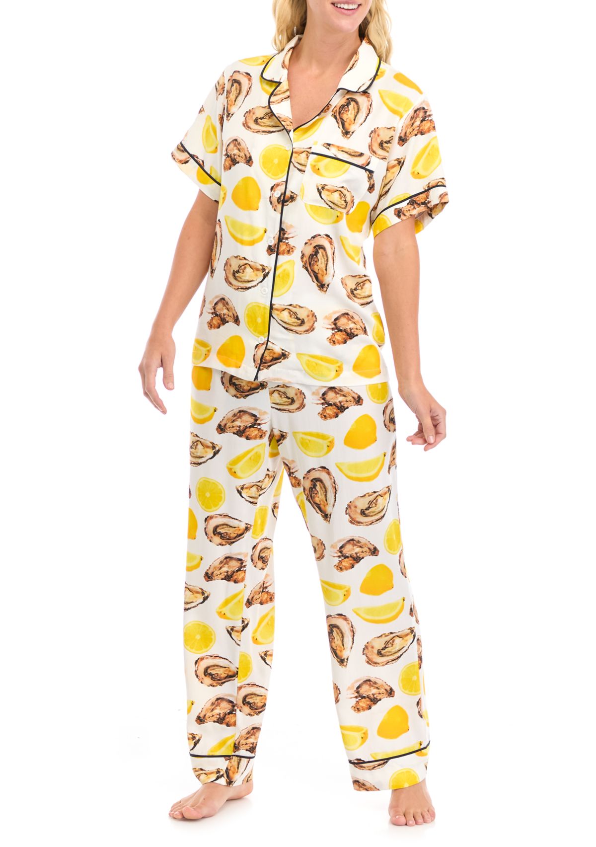 The World is Your Oyster Short Sleeve Pajama Set 